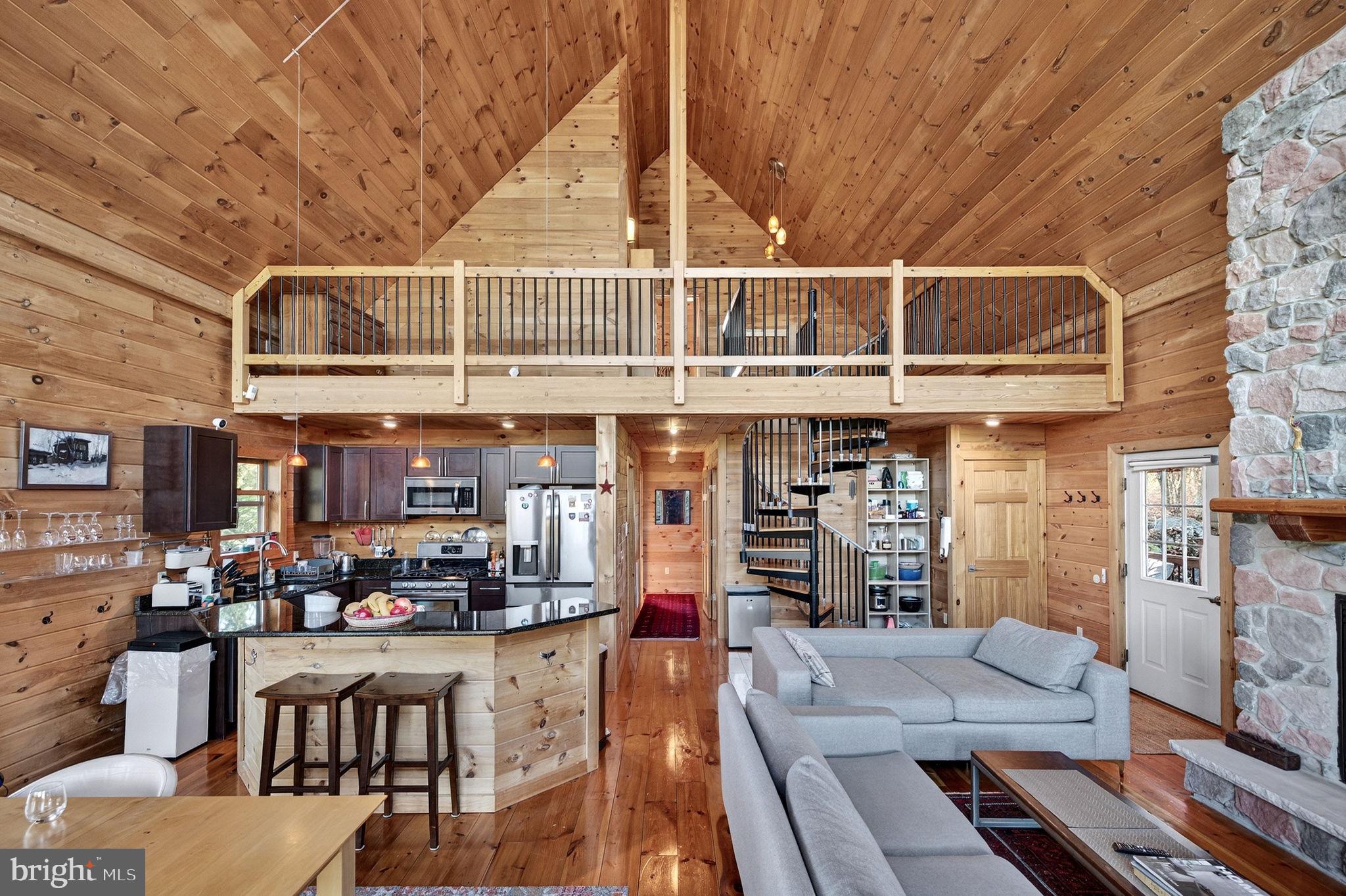 EAGLE ROCK RESORT - Residential