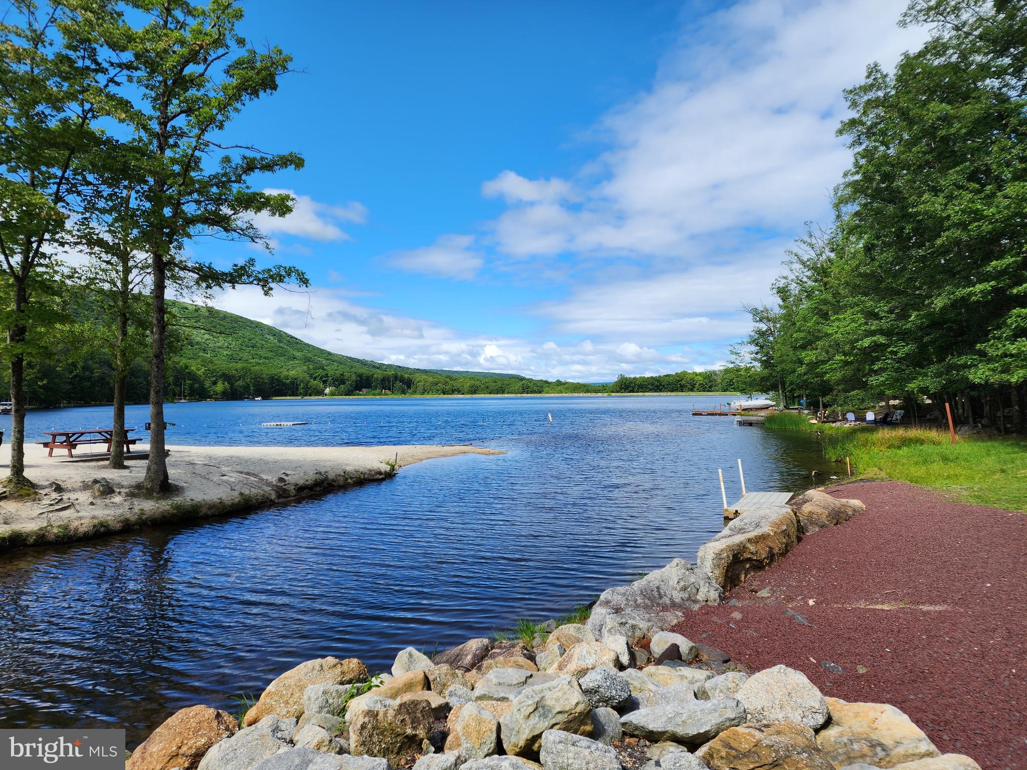 EAGLE ROCK RESORT - Residential