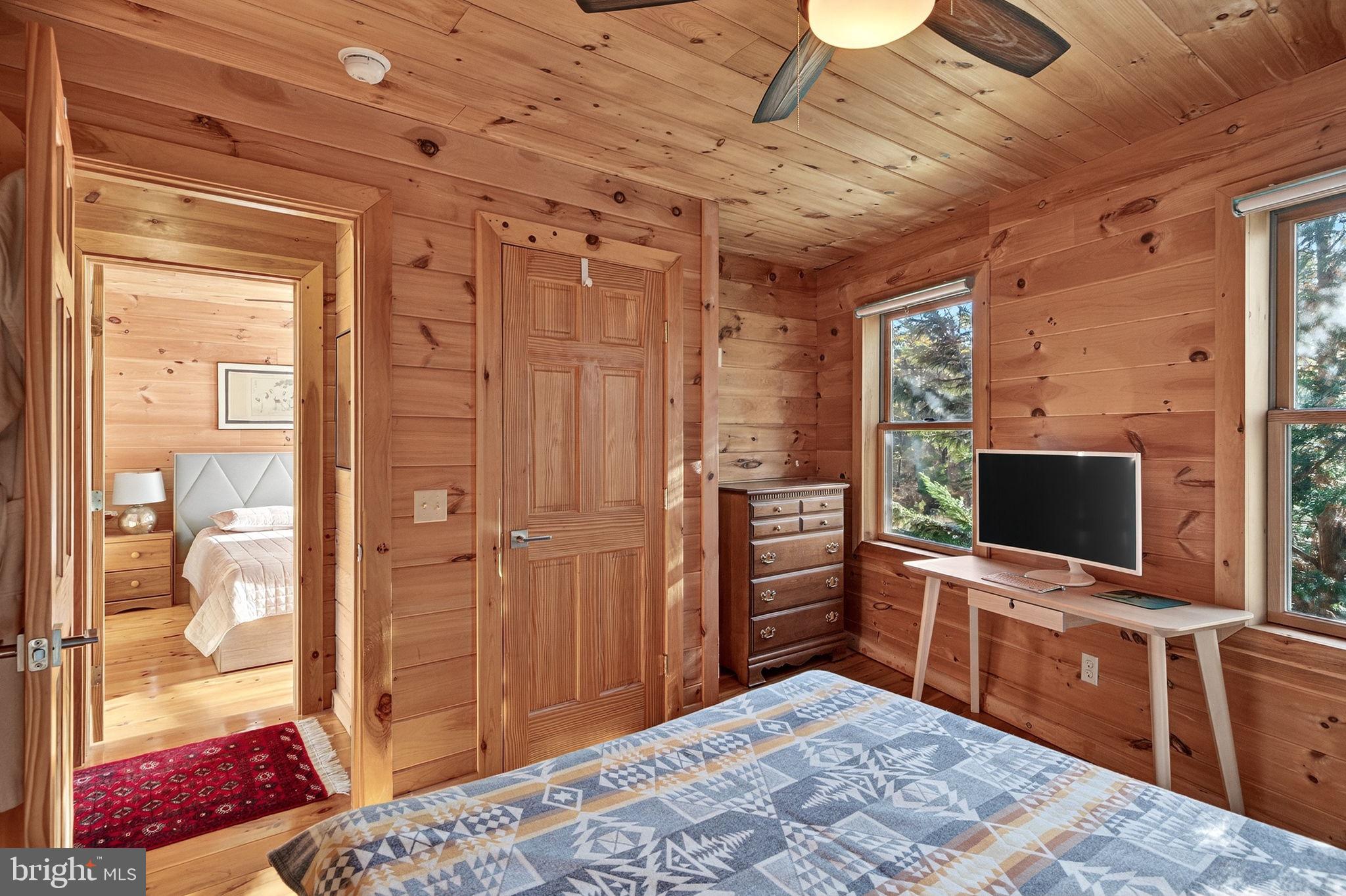 EAGLE ROCK RESORT - Residential