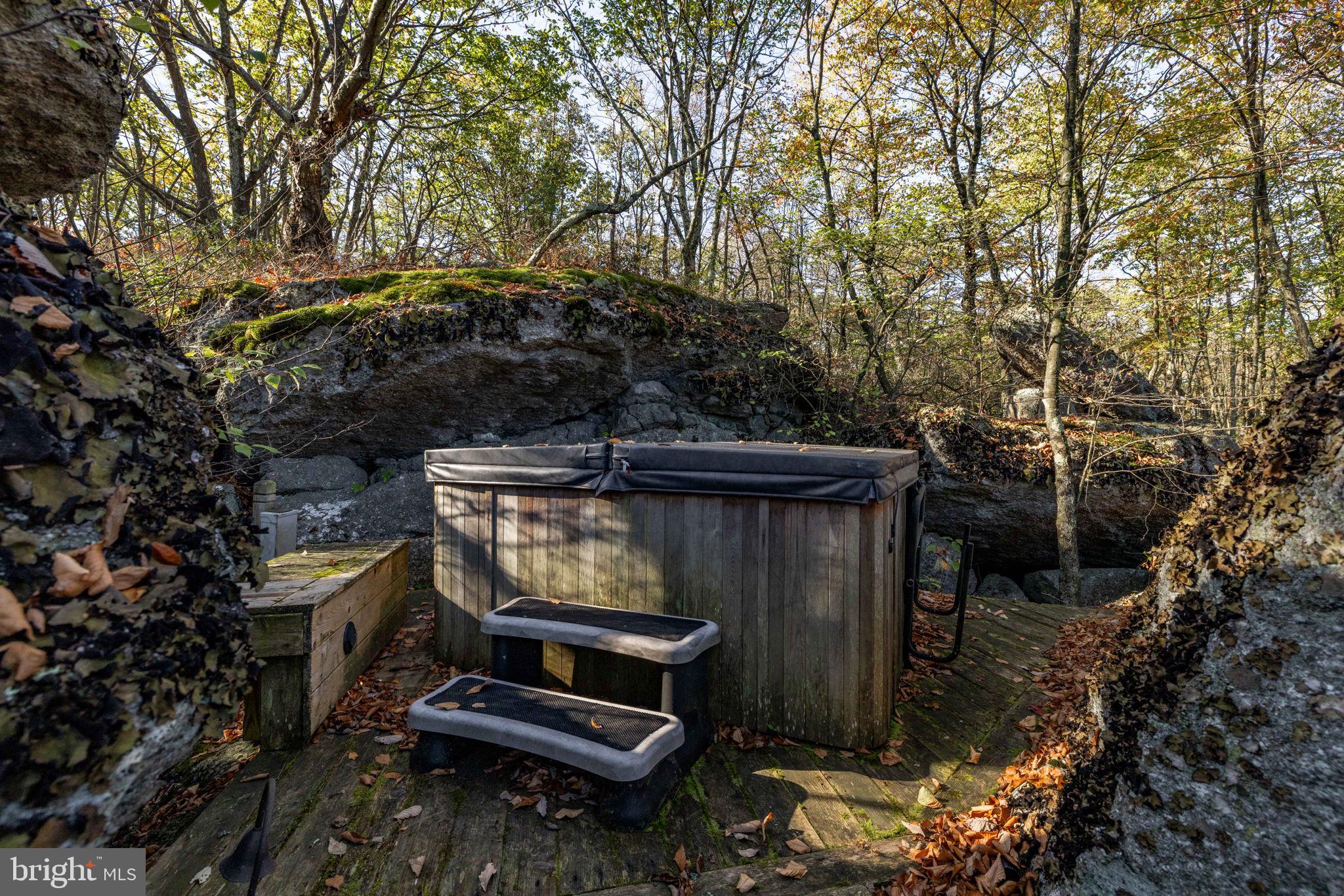 EAGLE ROCK RESORT - Residential