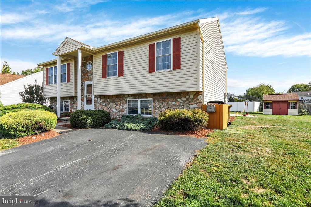 Photo of 25 Waxwood Road, SHOEMAKERSVILLE, PA 19555 (MLS # PABK2063136)