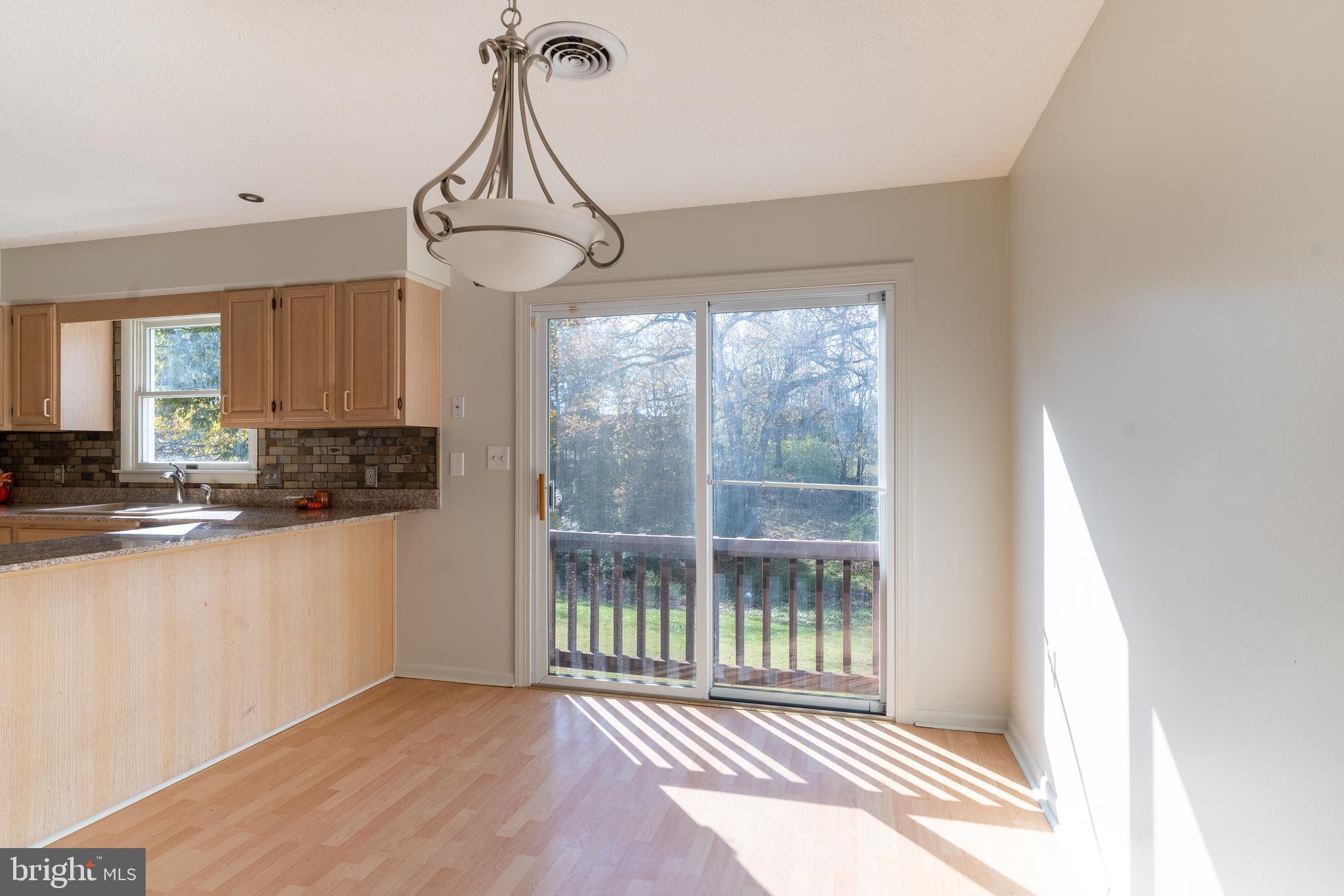 MOUNTAIN VIEW ESTATES - Residential