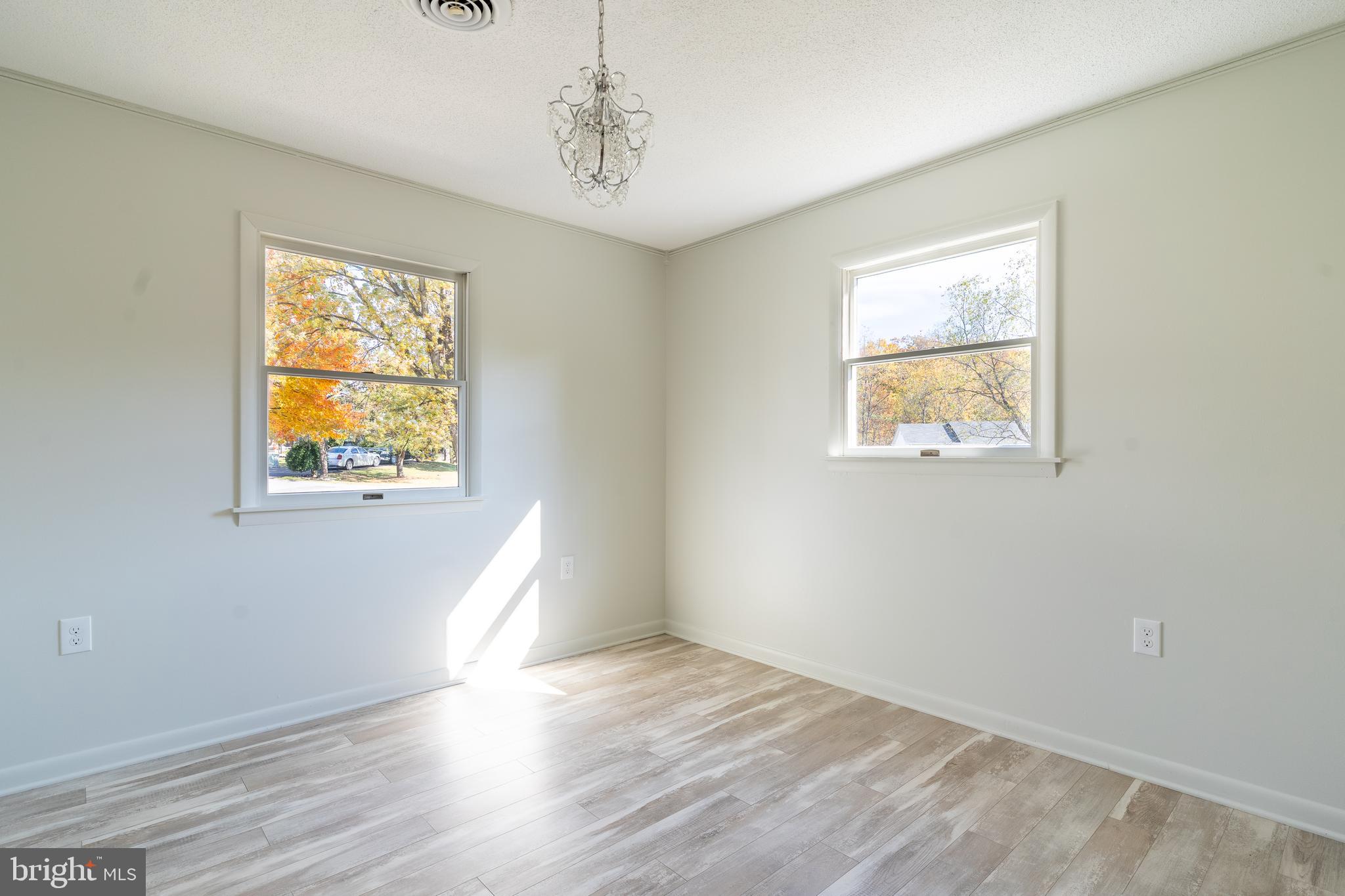 MOUNTAIN VIEW ESTATES - Residential