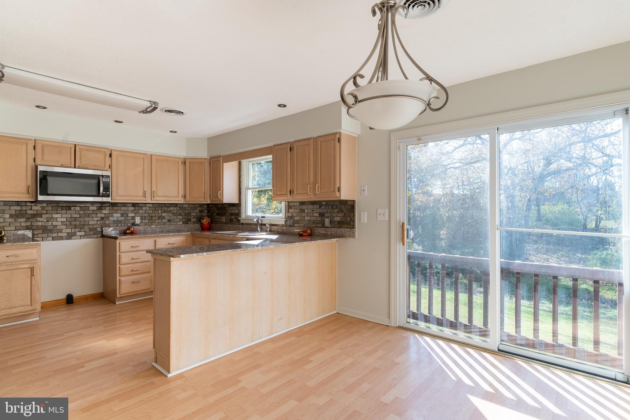 MOUNTAIN VIEW ESTATES - Residential