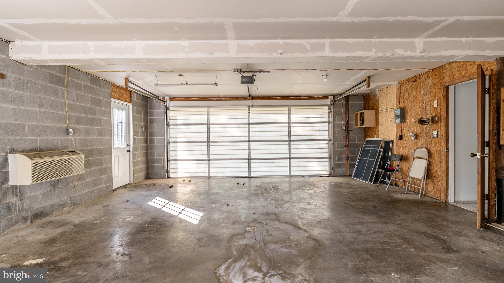 MOUNTAIN VIEW ESTATES - Residential