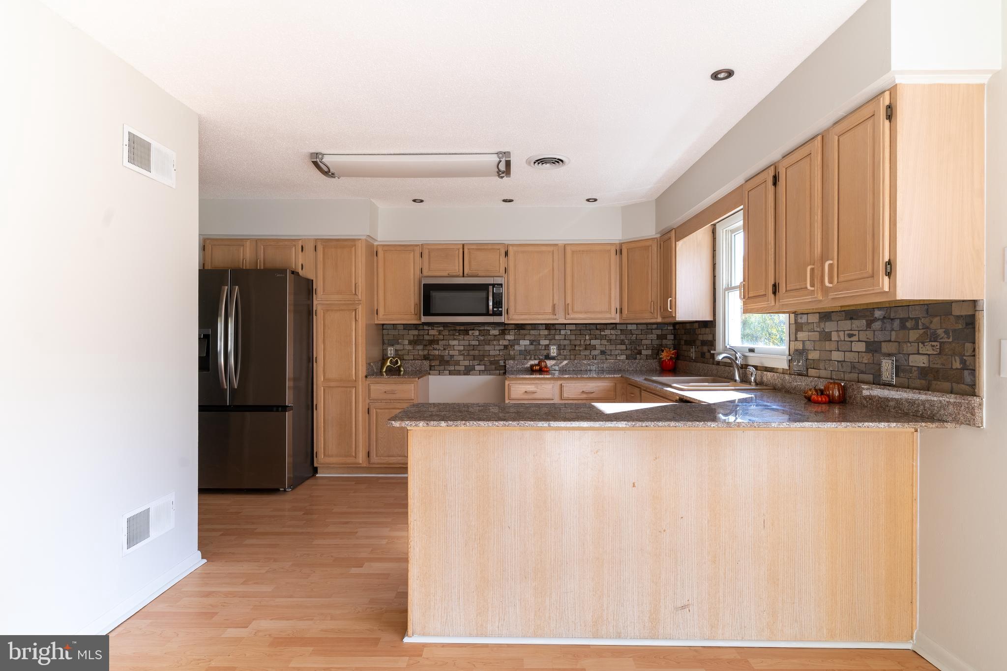 MOUNTAIN VIEW ESTATES - Residential