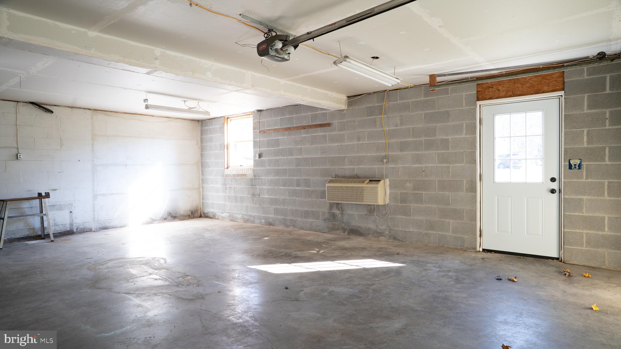 MOUNTAIN VIEW ESTATES - Residential