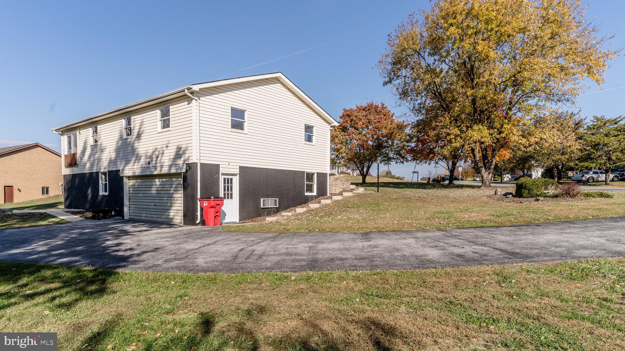 MOUNTAIN VIEW ESTATES - Residential