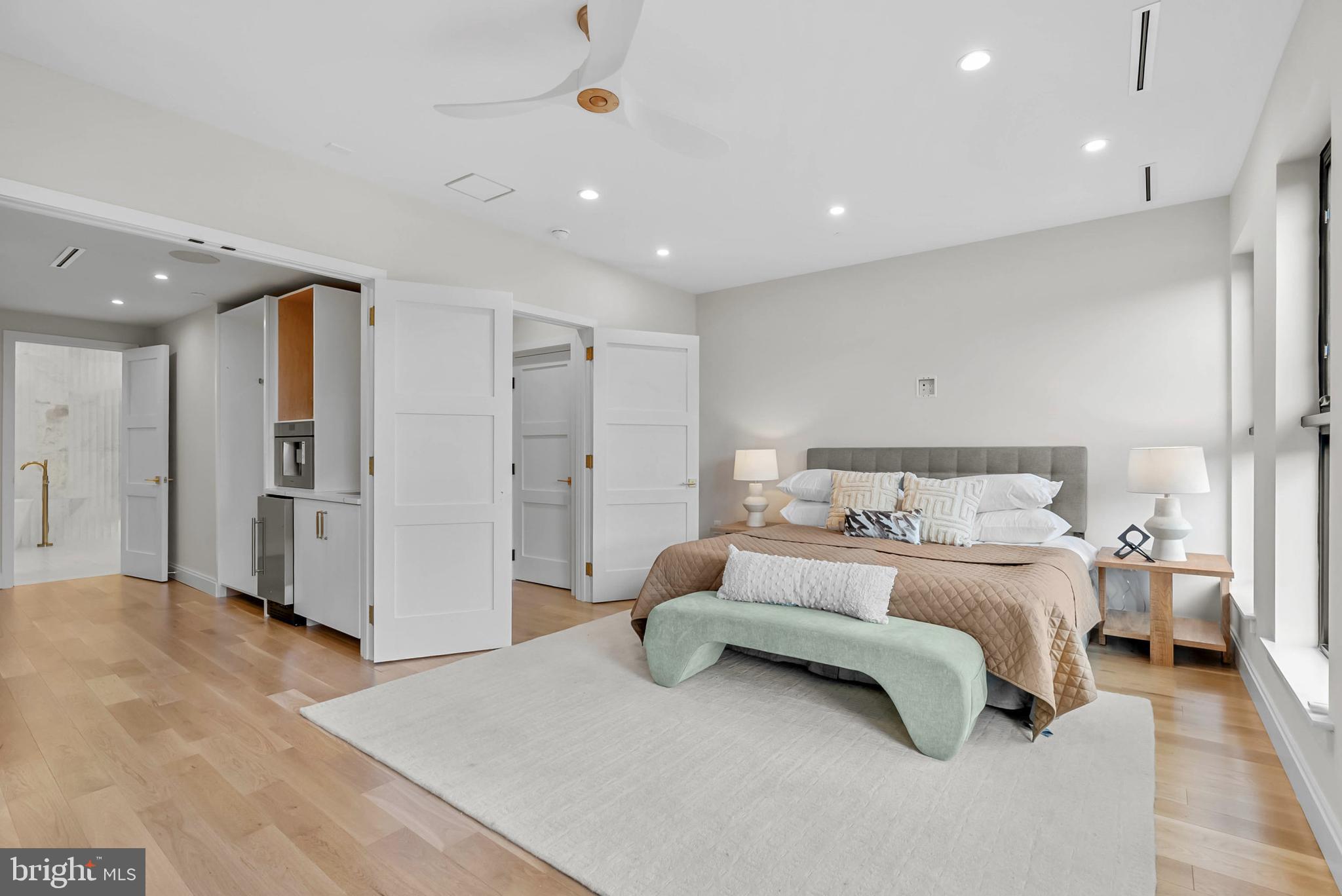 BELLA VISTA - Residential