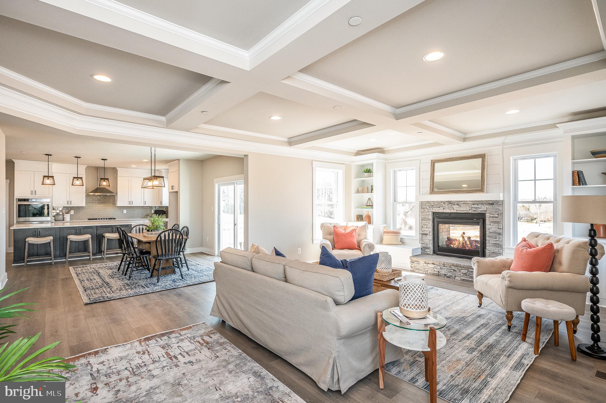 MISTY HOLLOW - Residential