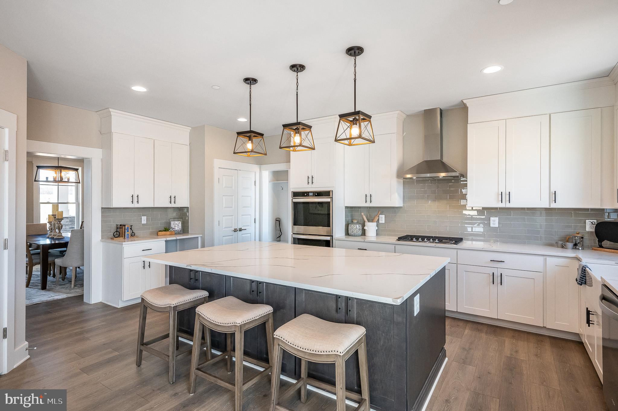 MISTY HOLLOW - Residential