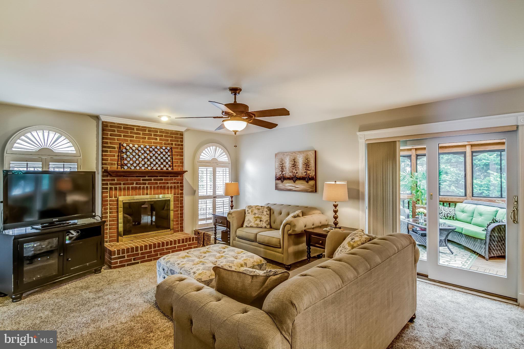 CROSSPOINTE - Residential