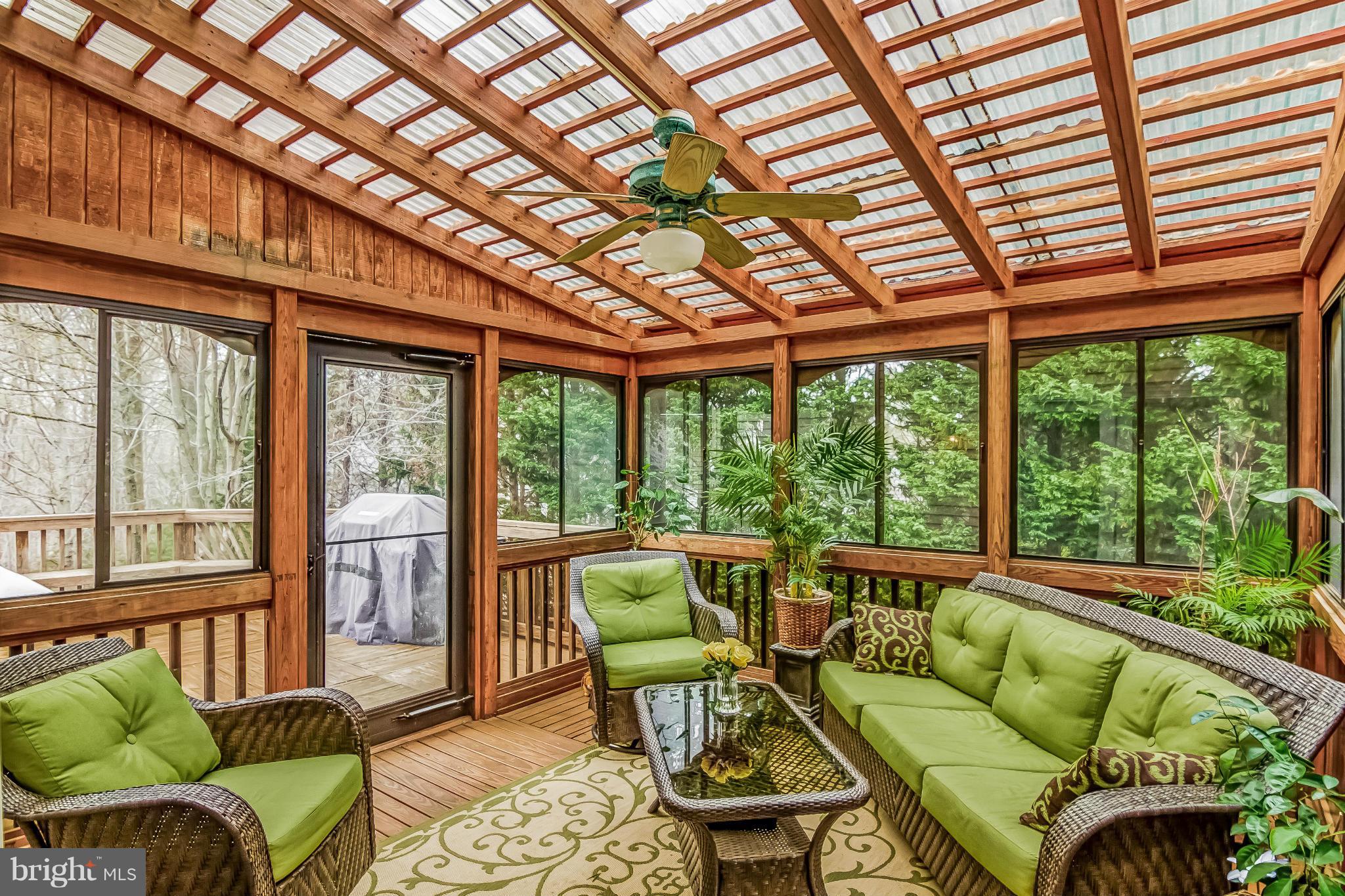 CROSSPOINTE - Residential