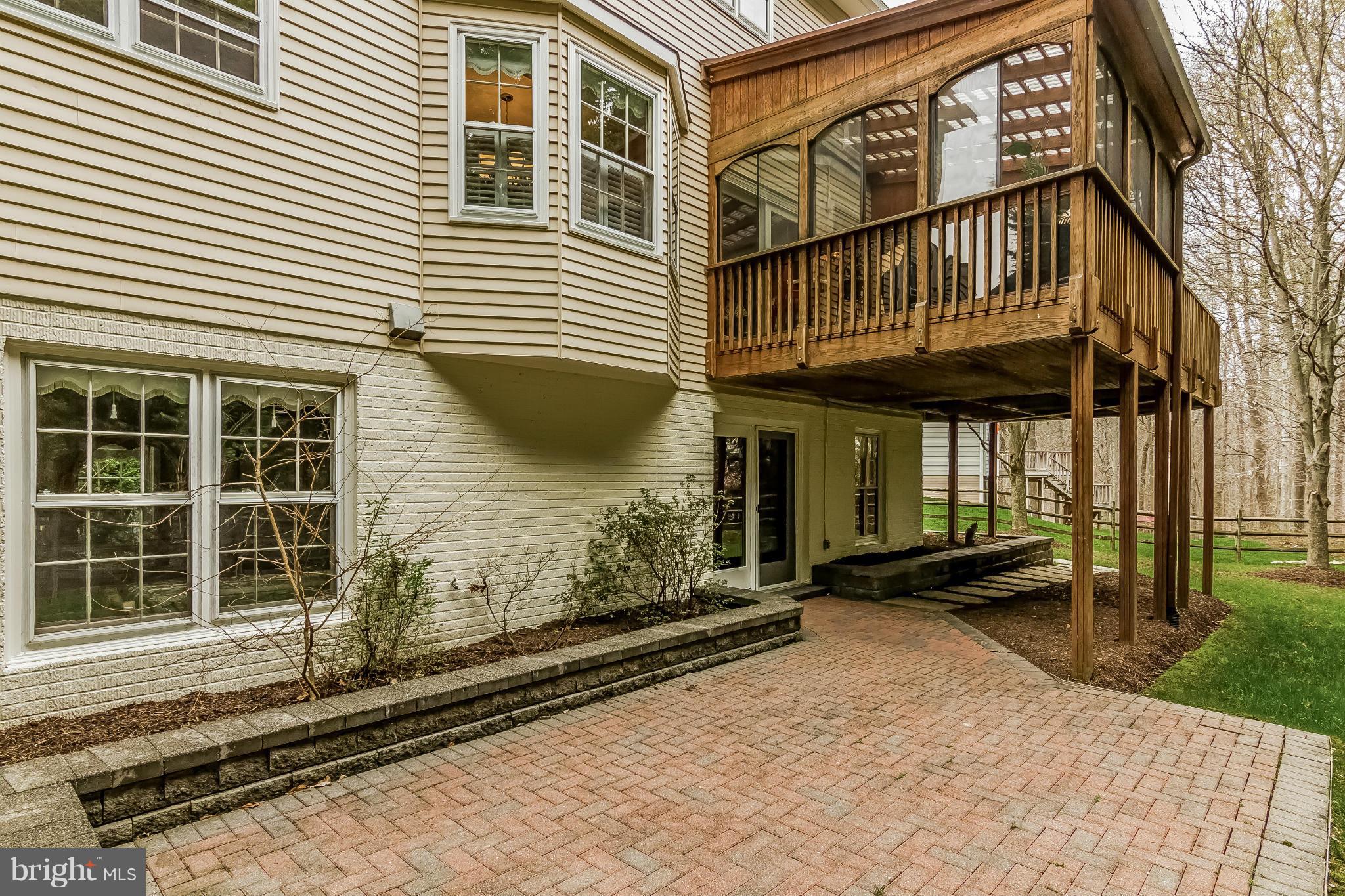 CROSSPOINTE - Residential