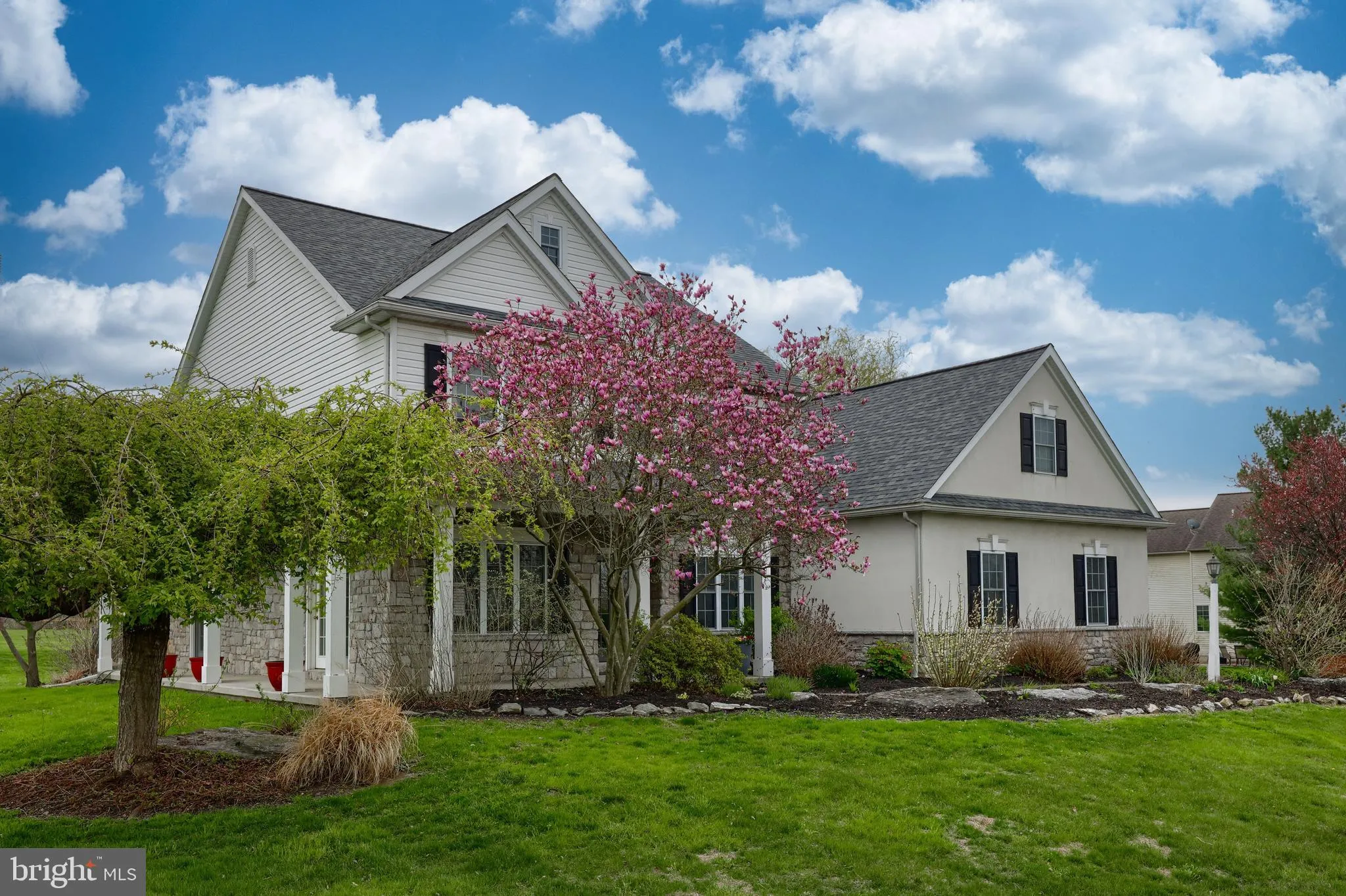 Lancaster, Pennsylvania 17602, United States, 5 Bedrooms Bedrooms, ,4 BathroomsBathrooms,Residential,Pending,111544