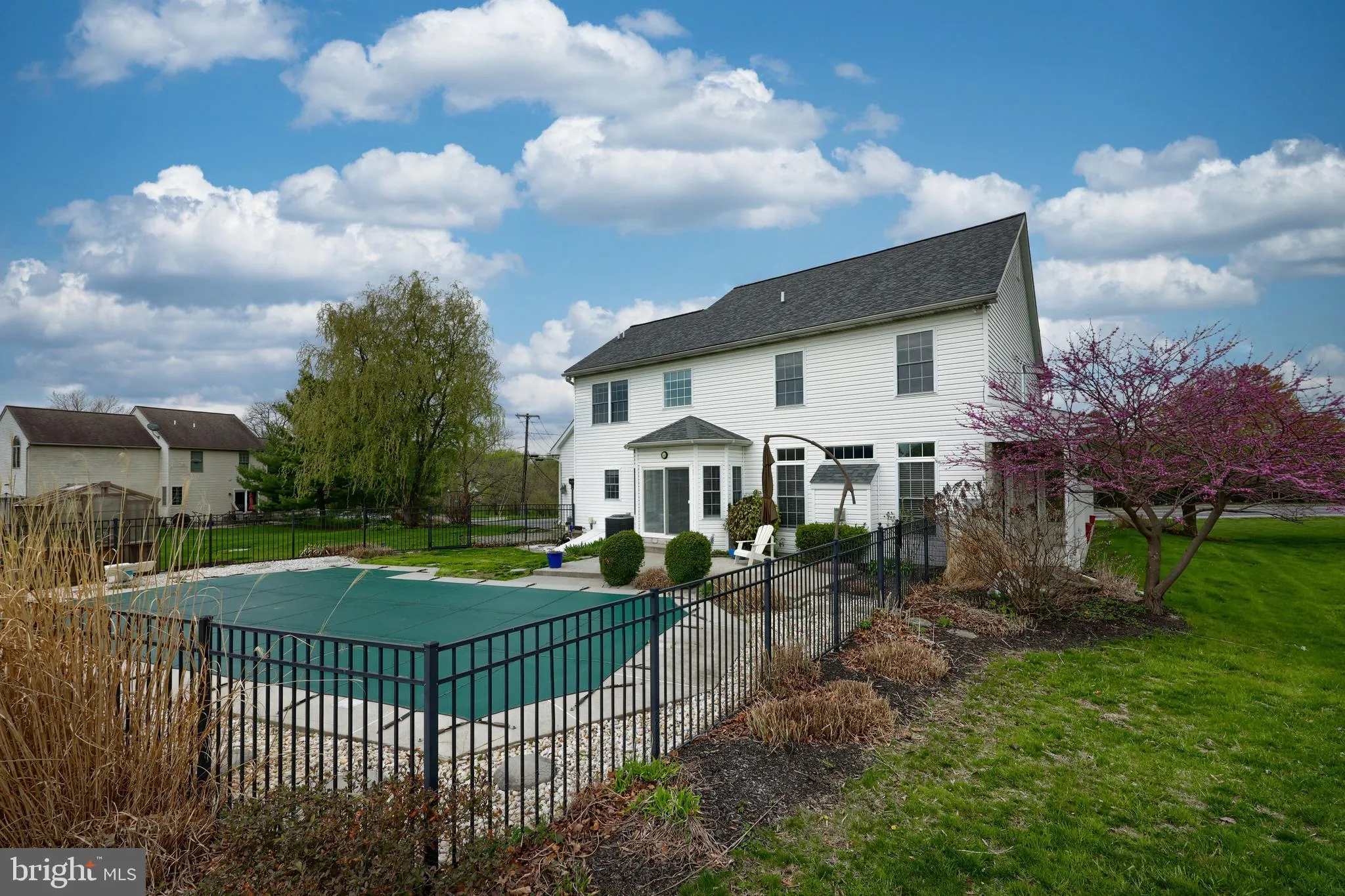 Lancaster, Pennsylvania 17602, United States, 5 Bedrooms Bedrooms, ,4 BathroomsBathrooms,Residential,Pending,111544