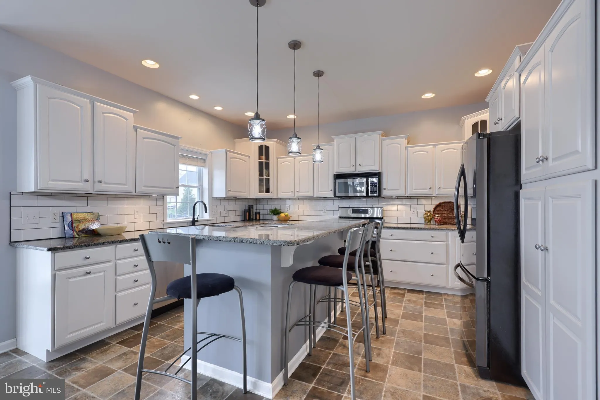 Lancaster, Pennsylvania 17602, United States, 5 Bedrooms Bedrooms, ,4 BathroomsBathrooms,Residential,Pending,111544