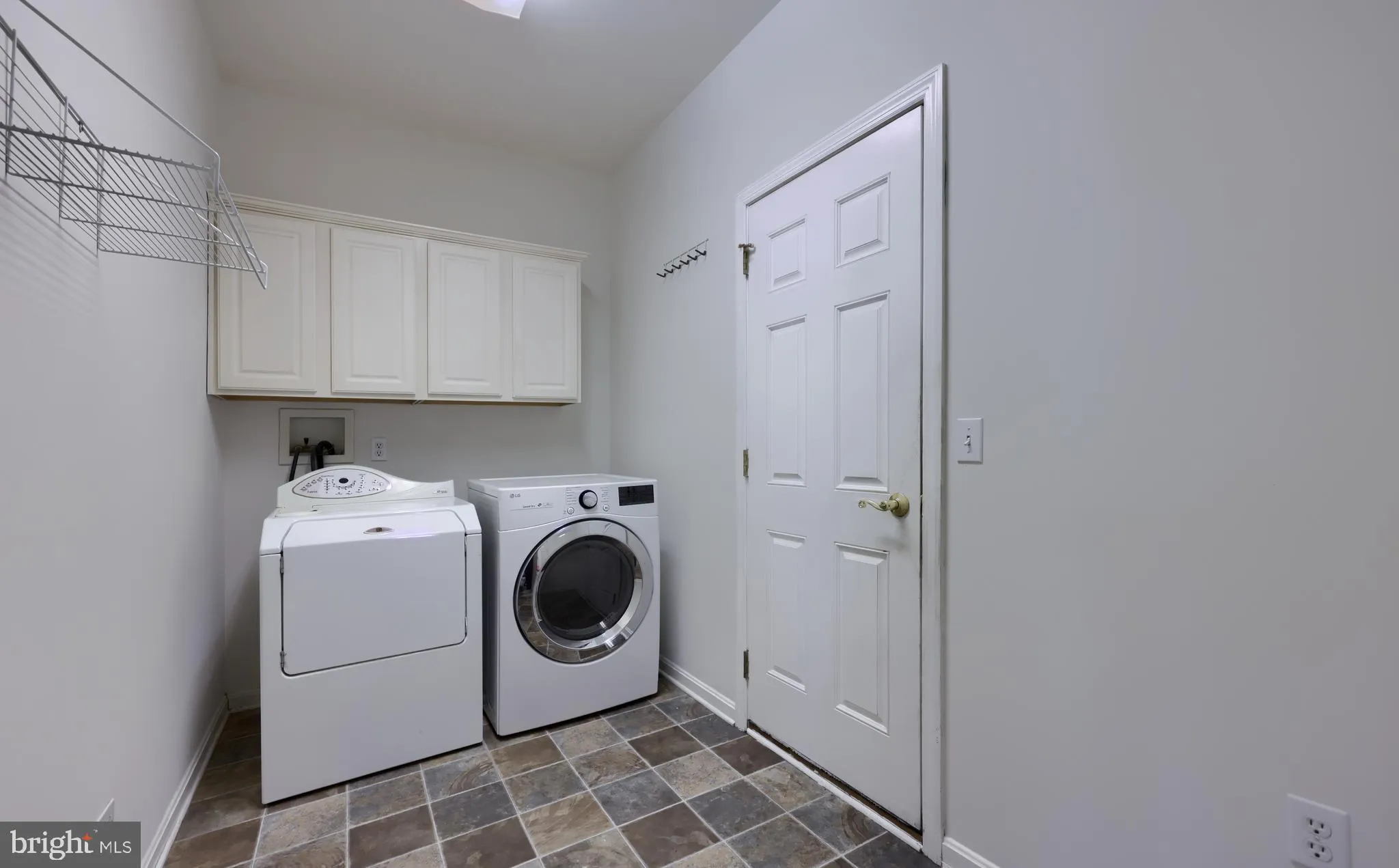 Lancaster, Pennsylvania 17602, United States, 5 Bedrooms Bedrooms, ,4 BathroomsBathrooms,Residential,Pending,111544