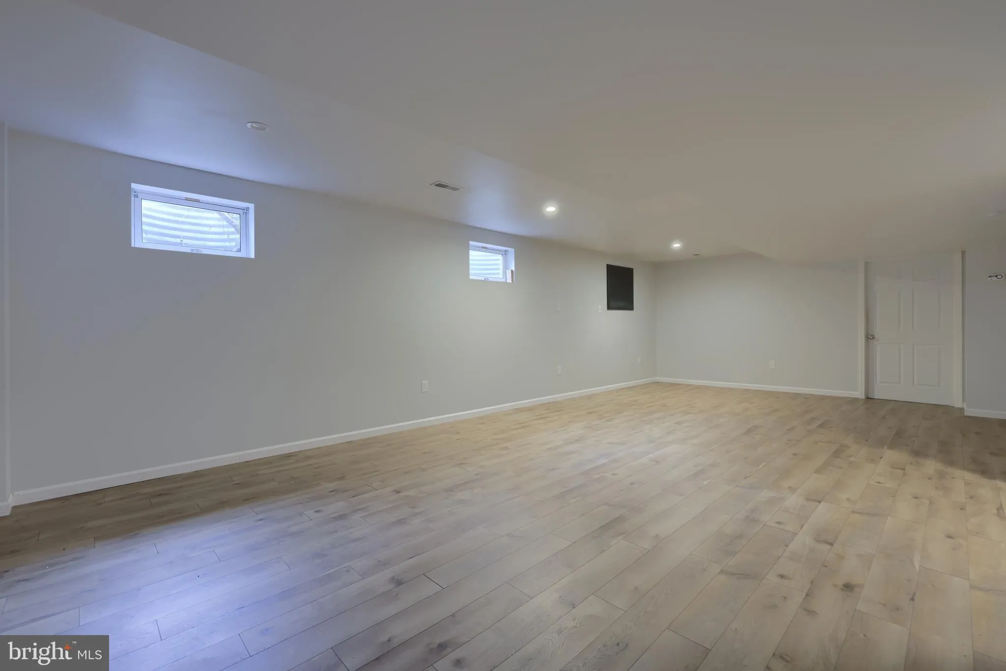 Lancaster, Pennsylvania 17602, United States, 5 Bedrooms Bedrooms, ,4 BathroomsBathrooms,Residential,Pending,111544