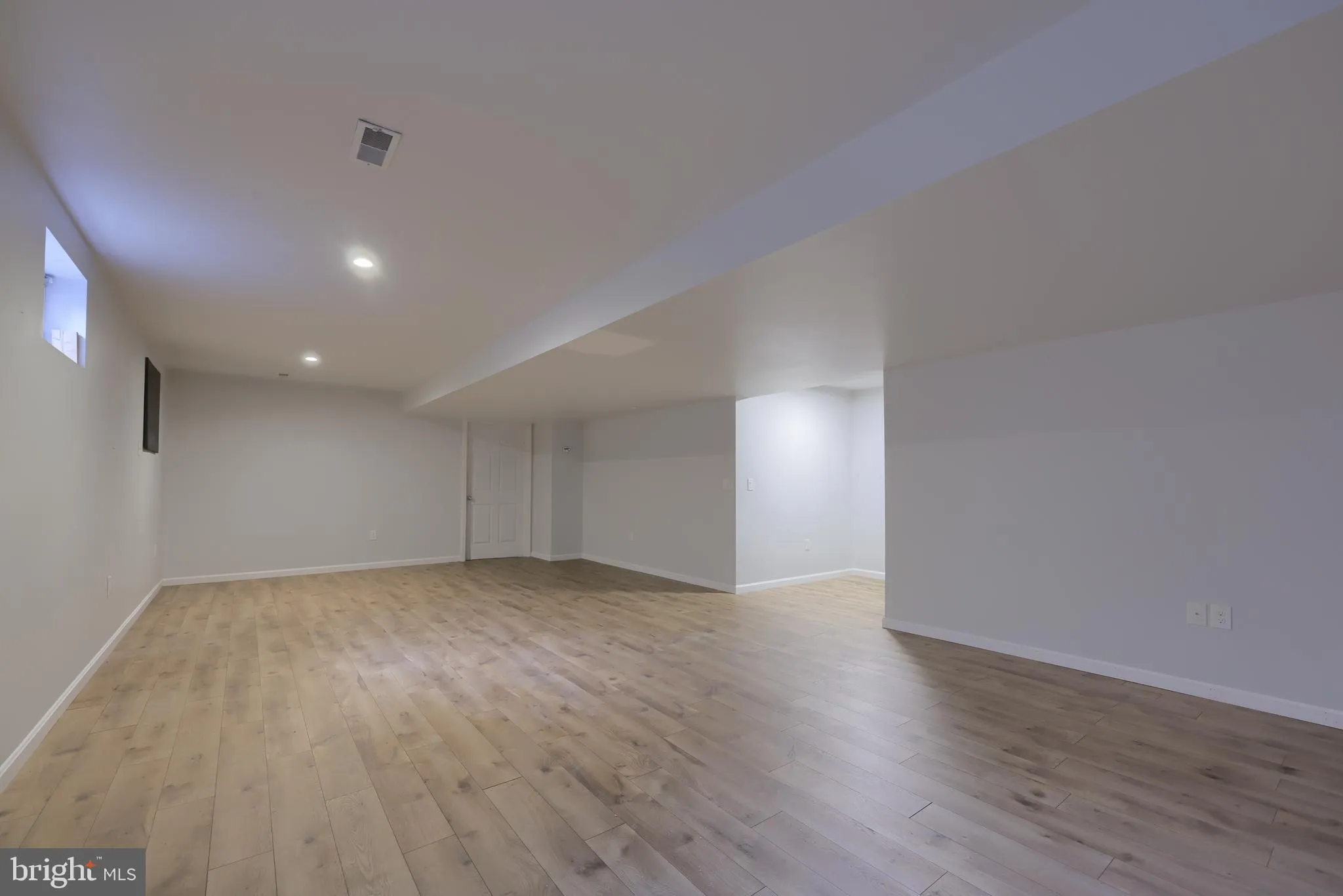 Lancaster, Pennsylvania 17602, United States, 5 Bedrooms Bedrooms, ,4 BathroomsBathrooms,Residential,Pending,111544