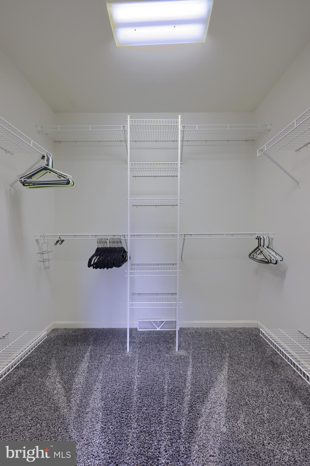 WINDY RIDGE - Residential