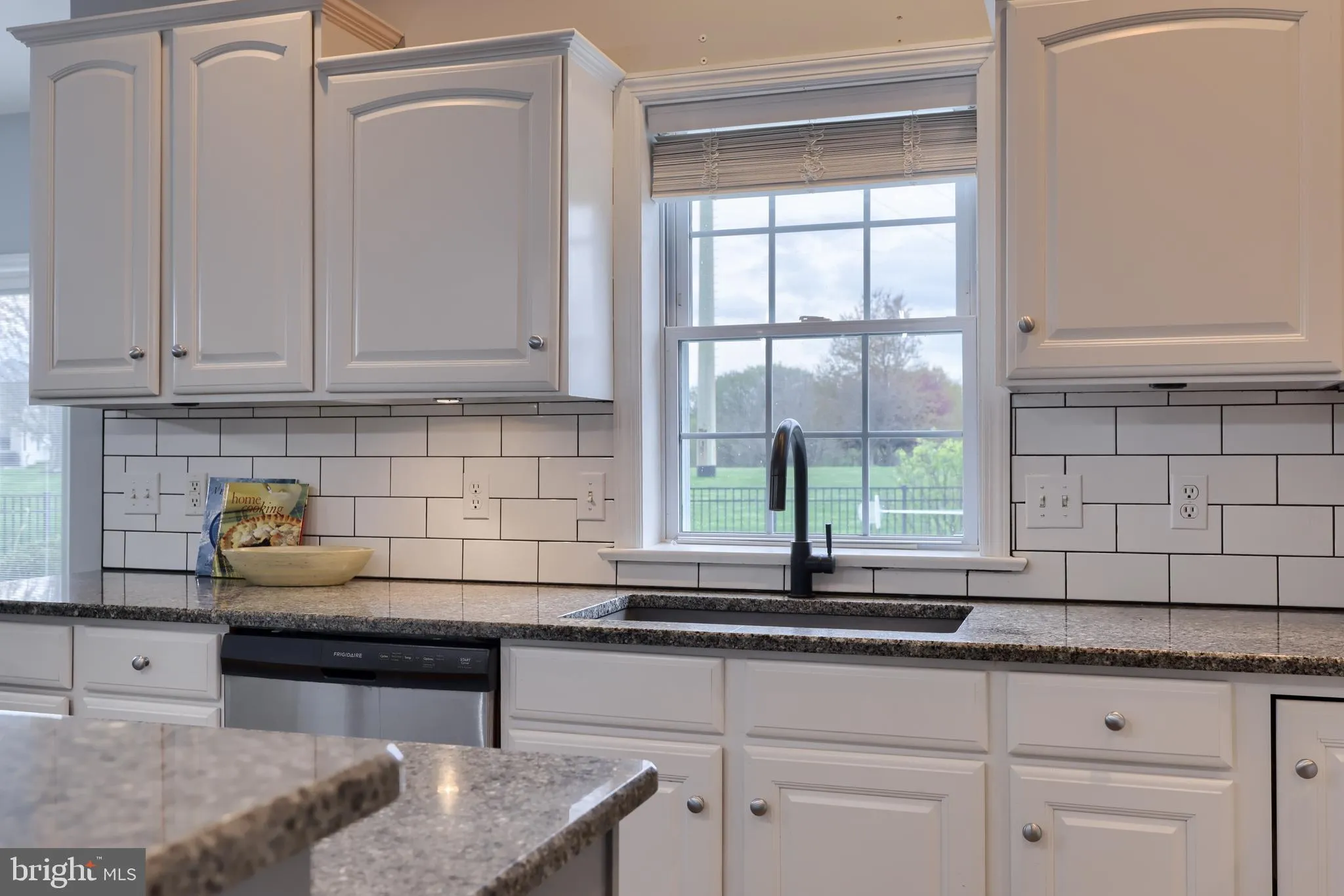 Lancaster, Pennsylvania 17602, United States, 5 Bedrooms Bedrooms, ,4 BathroomsBathrooms,Residential,Pending,111544