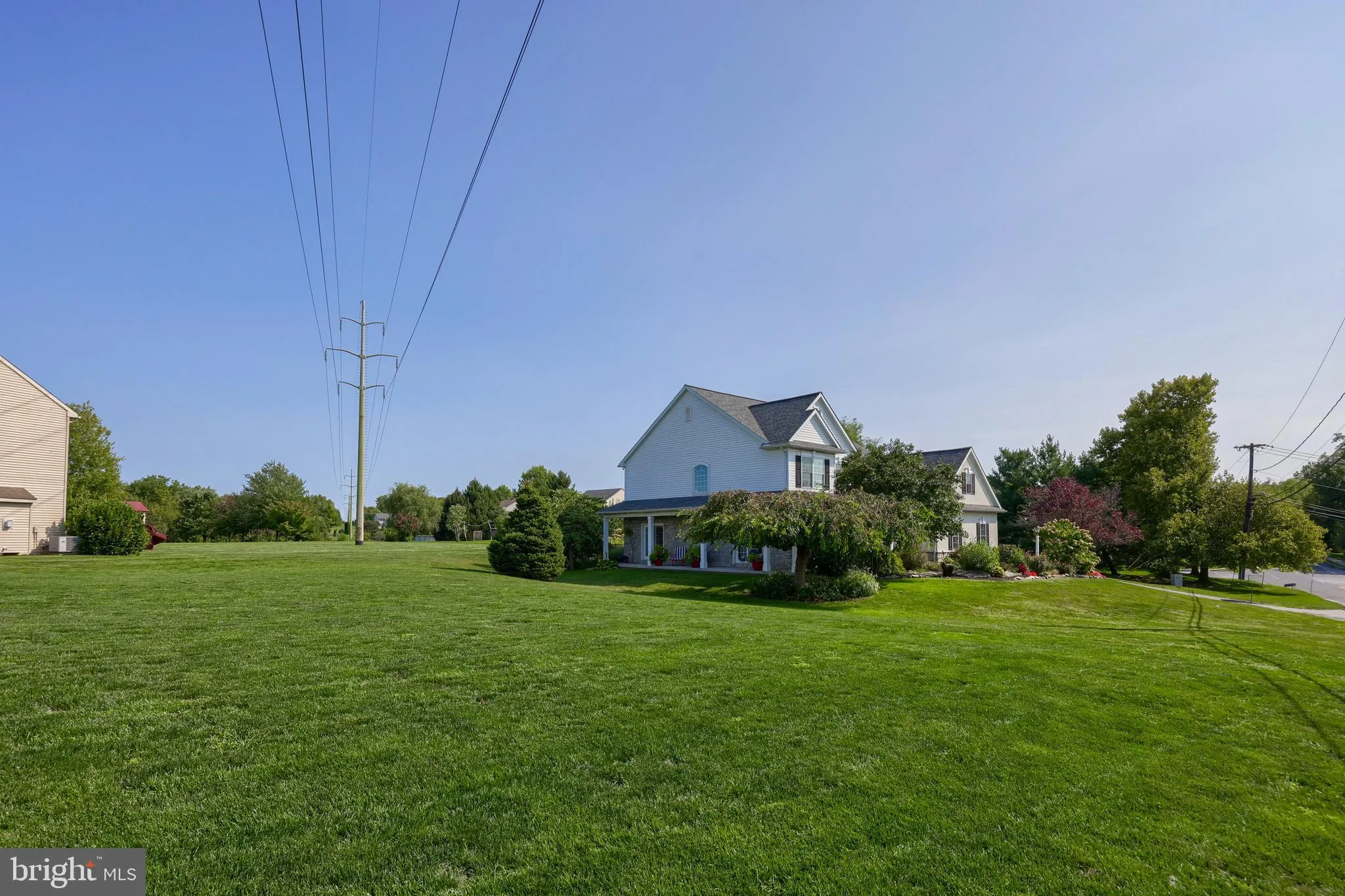 Lancaster, Pennsylvania 17602, United States, 5 Bedrooms Bedrooms, ,4 BathroomsBathrooms,Residential,Pending,111544