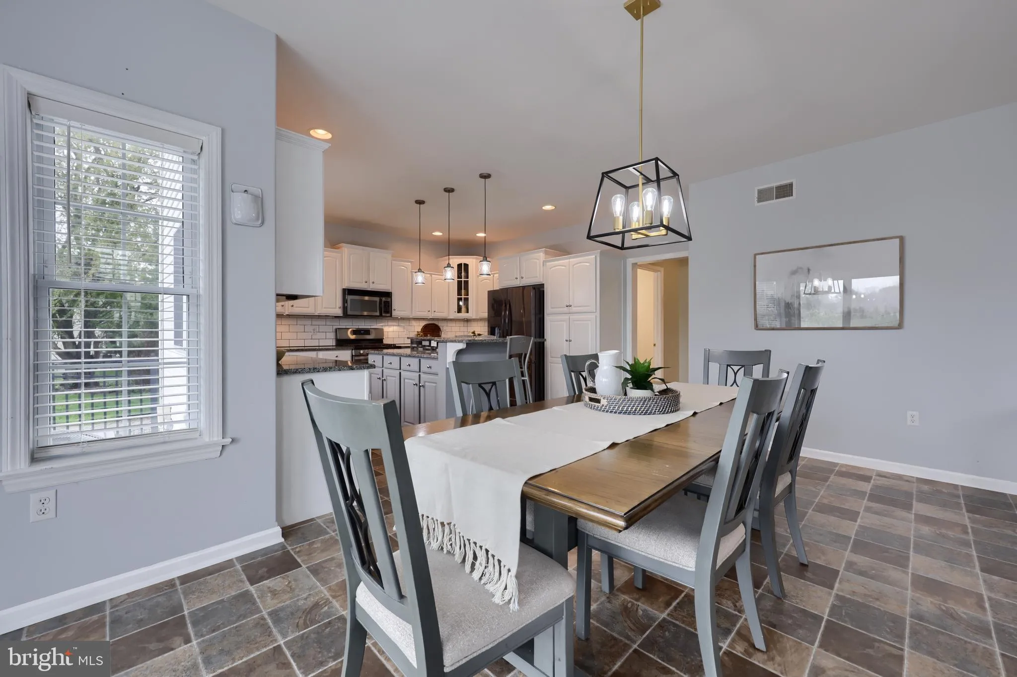 Lancaster, Pennsylvania 17602, United States, 5 Bedrooms Bedrooms, ,4 BathroomsBathrooms,Residential,Pending,111544