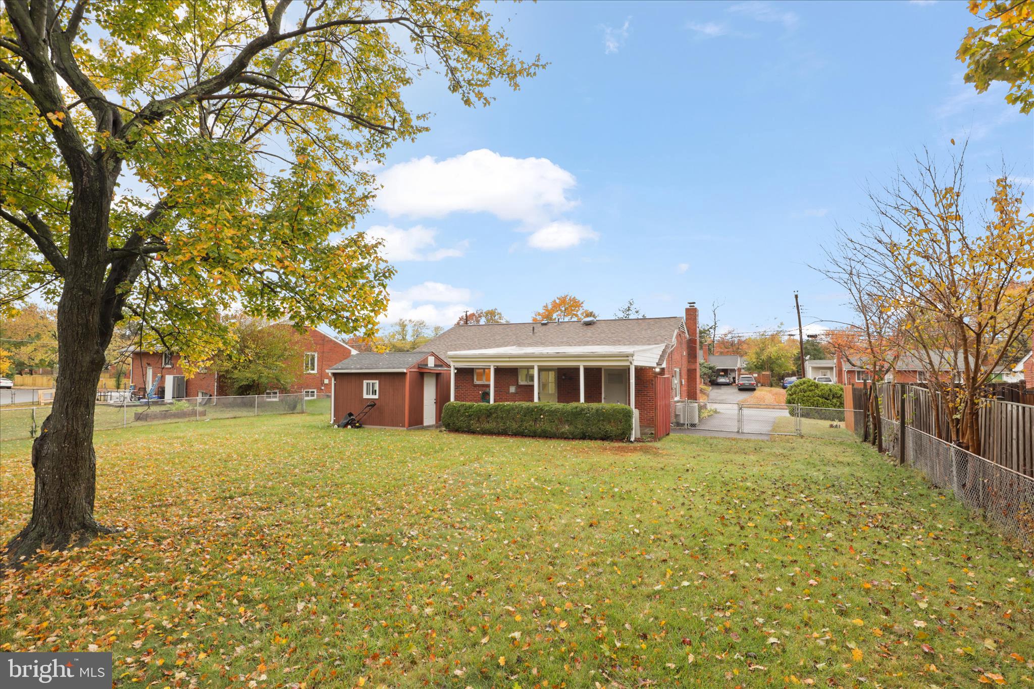 PARKLAWN - Residential Lease