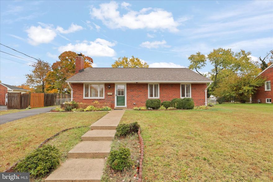 Updated home in a great neighborhood! 3 cozy BR, 1.5BA detached home with thoughtful upgrades throughout! all-new flooring and neutral paint throughout the living space and bedrooms. The kitchen features granite countertops, stainless steel appliances, and a breakfast bar. A rear fully fenced and a garden slate patio, 12X10 full-size shed. This property offers the comforts of home with all the modern conveniences! Great Location! Walk to schools, the park, and the shopping center.