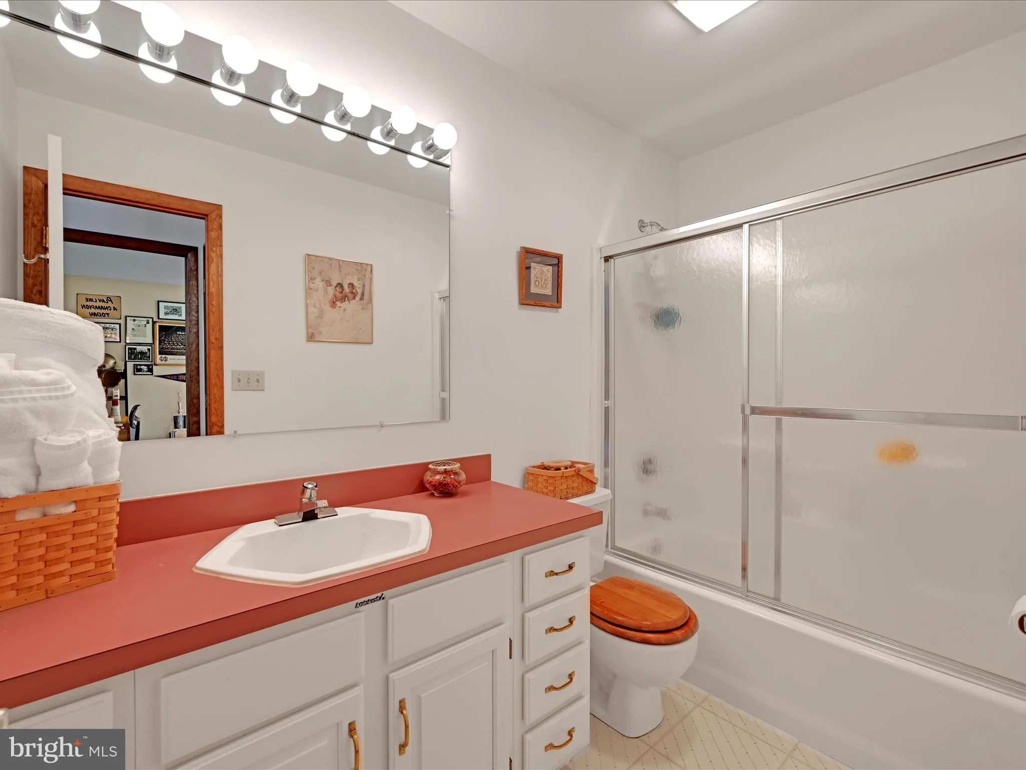 Schuylkill Haven, Pennsylvania 17972, United States, 3 Bedrooms Bedrooms, ,3 BathroomsBathrooms,Residential,Pending,141993