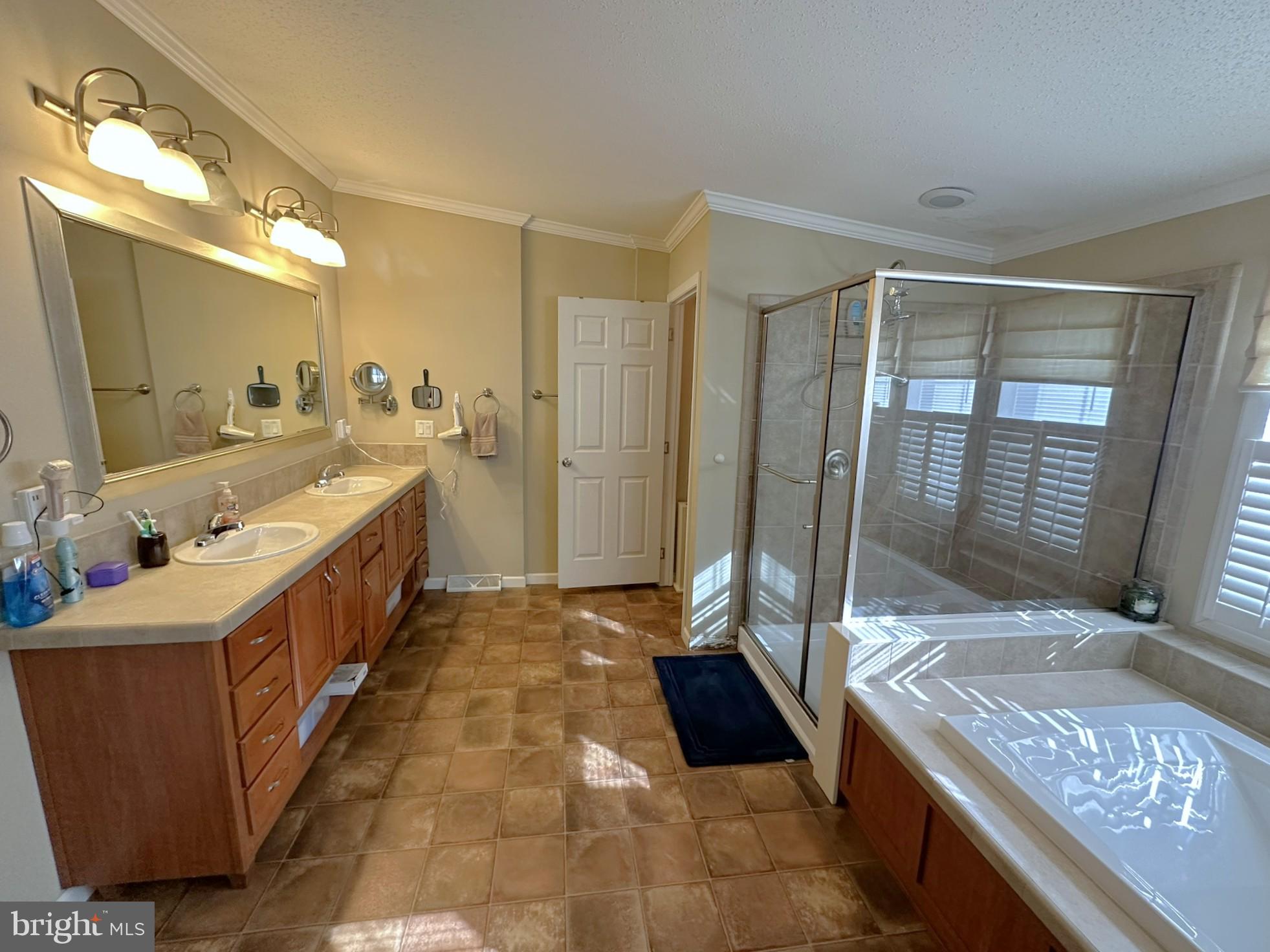 EAGLE VIEW - Residential