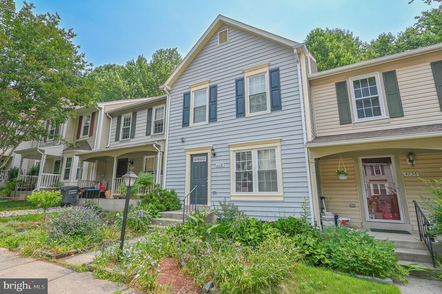 Just listed in popular, lake community of Montclair! This 3 bedroom, 3 and a half bedroom townhouse in the Nob Hill section of Montclair features wood floors on main level, kitchen with loads of cabinet and counter space, unique dual master bedroom set up on upper level with each bedroom having it's own attached bathroom and 3rd bedroom in basement along with third full bathroom and large living space with fireplace. Head outback to large deck and fully fenced back yard. Plenty of parking in neighborhood with two assigned spaces out front and plenty of visitor parking available.  
Step into the rich history of Montclair, an esteemed community established in 1969. Nestled amidst a lush landscape, this neighborhood boasts approximately 3,800 homes encircling a stunning 108-acre lake. A grand central boulevard adorned with exquisite flowering trees and meticulous landscaping is accompanied by wide sidewalks, perfect for leisurely strolls, invigorating jogs, or delightful cycling adventures.

Montclair presents an enviable lifestyle with its close proximity to numerous amenities. Within walking distance, you'll find several esteemed schools, a golf course, tennis courts, soccer fields, two swimming pools, two shopping centers, and a reliable fire and rescue squad. Convenience is at your fingertips, enhancing the community's appeal.

Situated just 25 minutes south of the Beltway and a short distance from the nation's capital, Montclair offers an advantageous location. On its southern border lies the magnificent Prince William National Forest Park, a haven for camping enthusiasts and nature lovers alike, offering captivating walking trails. Furthermore, the community resides within a 30-minute drive from the prestigious Marine Corps Base Quantico, catering to the needs of military personnel and their families.

For a remarkable shopping, dining, and entertainment experience, Montclair positions itself perfectly. Potomac Mills Mall and Stonebridge at Potomac Town Center, located just five miles outside our community, provide endless possibilities for recreation and leisure. Additionally, Montclair's central location enables easy access to the area's finest sightseeing attractions.

Embracing the spirit of an old-fashioned hometown, Montclair envelops you in a warm and welcoming ambiance. Comfortable homes on spacious lots, compassionate neighbors, exemplary schools, cherished neighborhood traditions, clubs, and an array of parks and recreational activities epitomize the essence of this cherished community. Montclair embodies the perfect blend of timeless charm and modern conveniences.