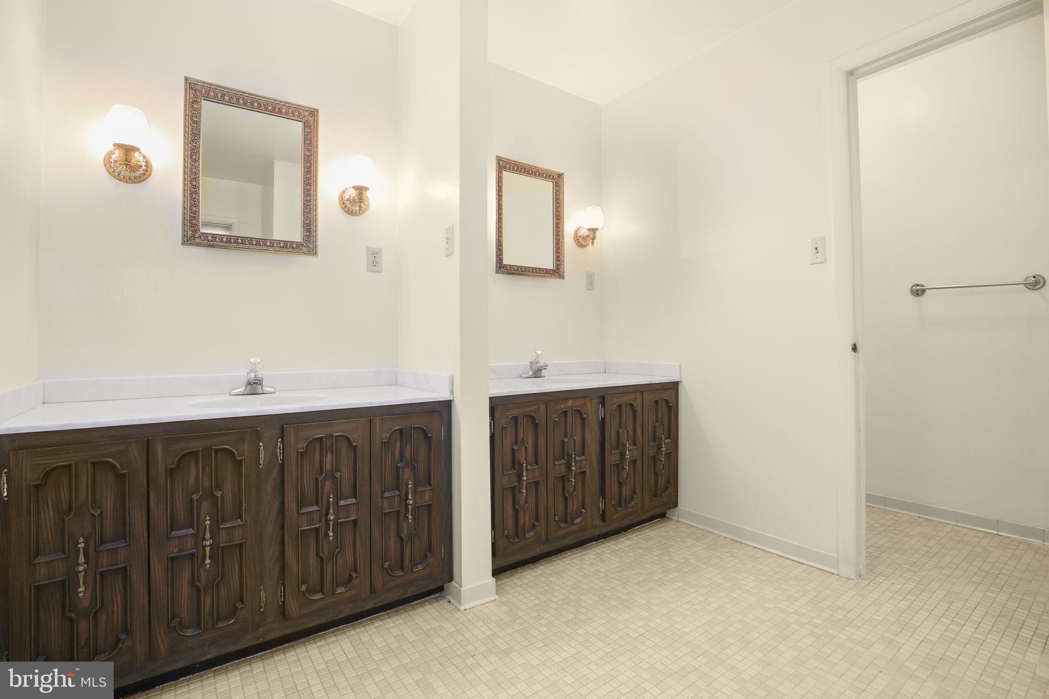 RIDGELEA - Residential