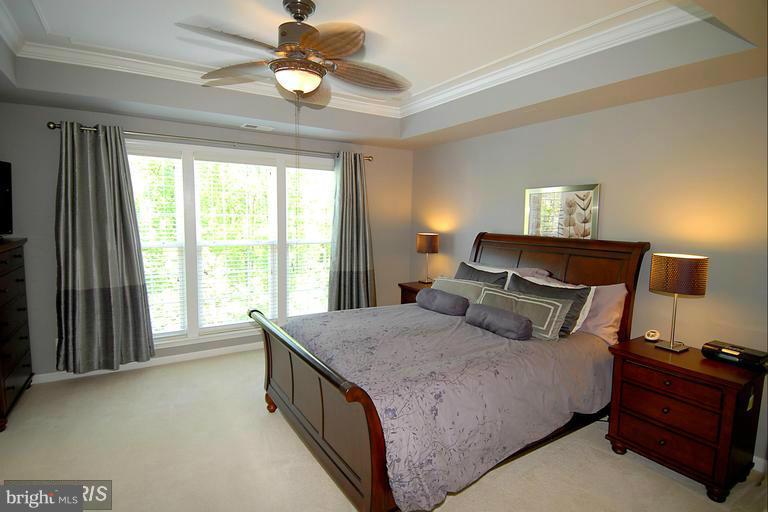 LOUDOUN PARKWAY CENTER - Residential Lease