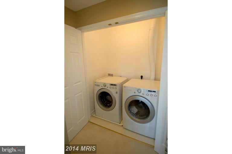 LOUDOUN PARKWAY CENTER - Residential Lease