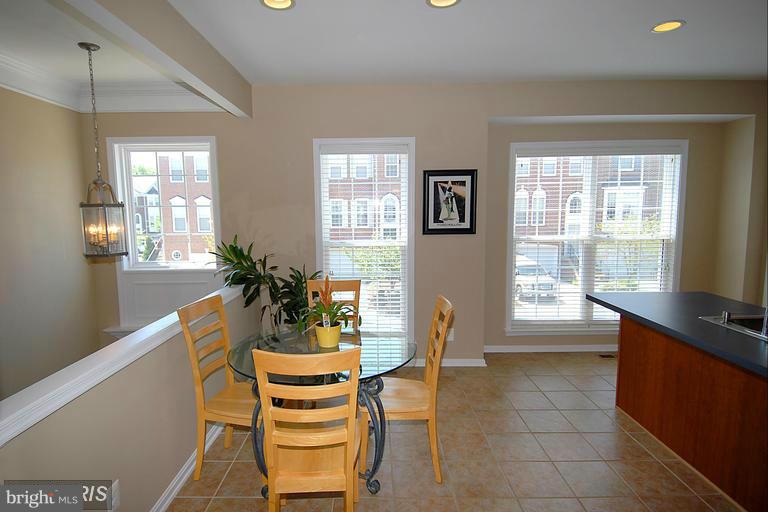 LOUDOUN PARKWAY CENTER - Residential Lease