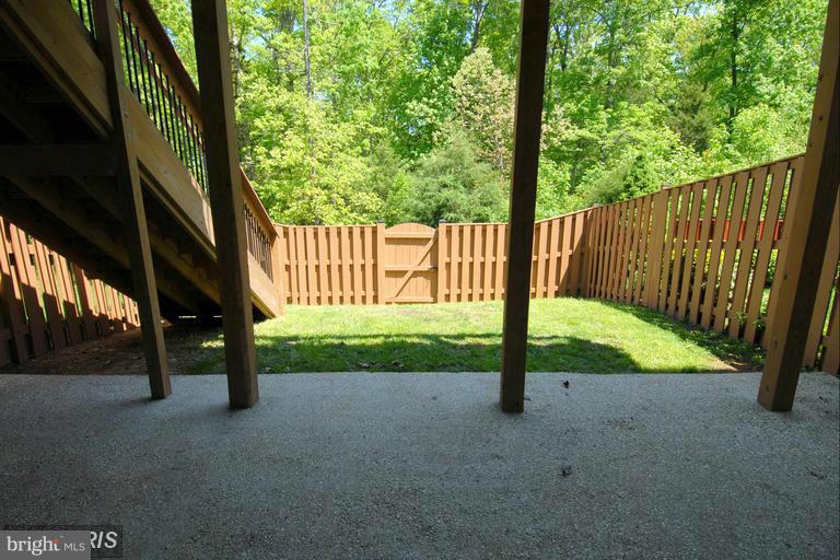 LOUDOUN PARKWAY CENTER - Residential Lease