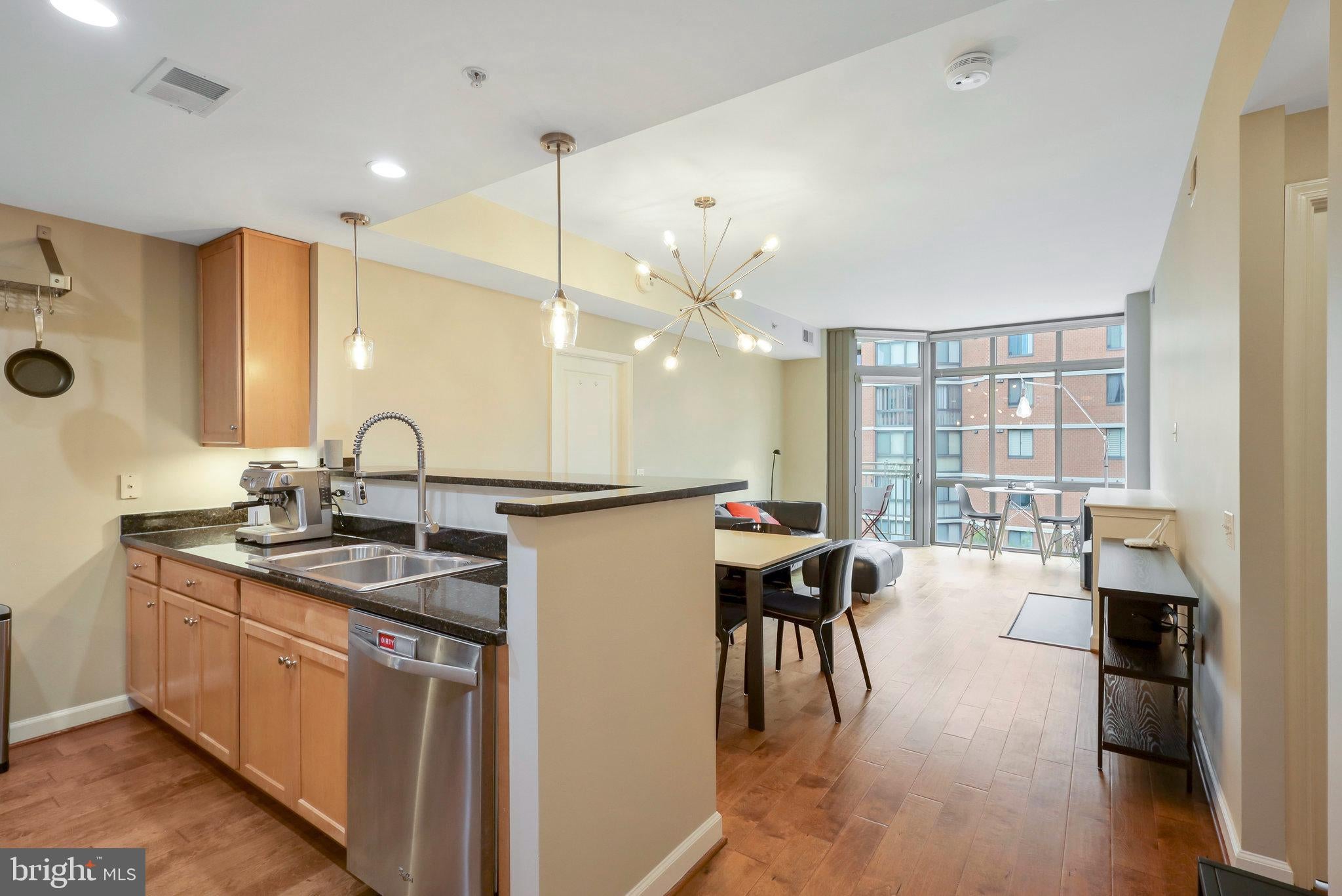 1000 N RANDOLPH STREET 507