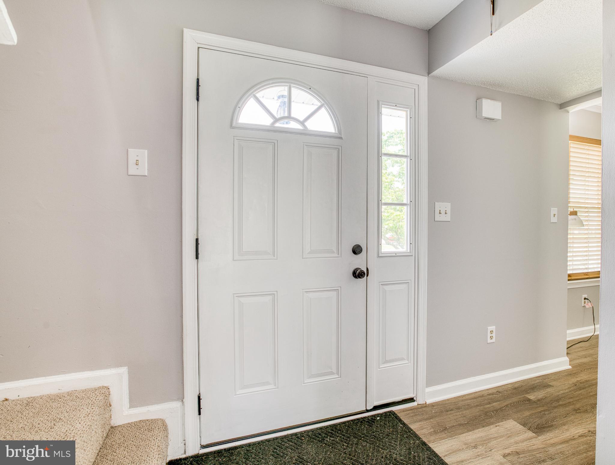 668 ROCKY KNOLL ARCH