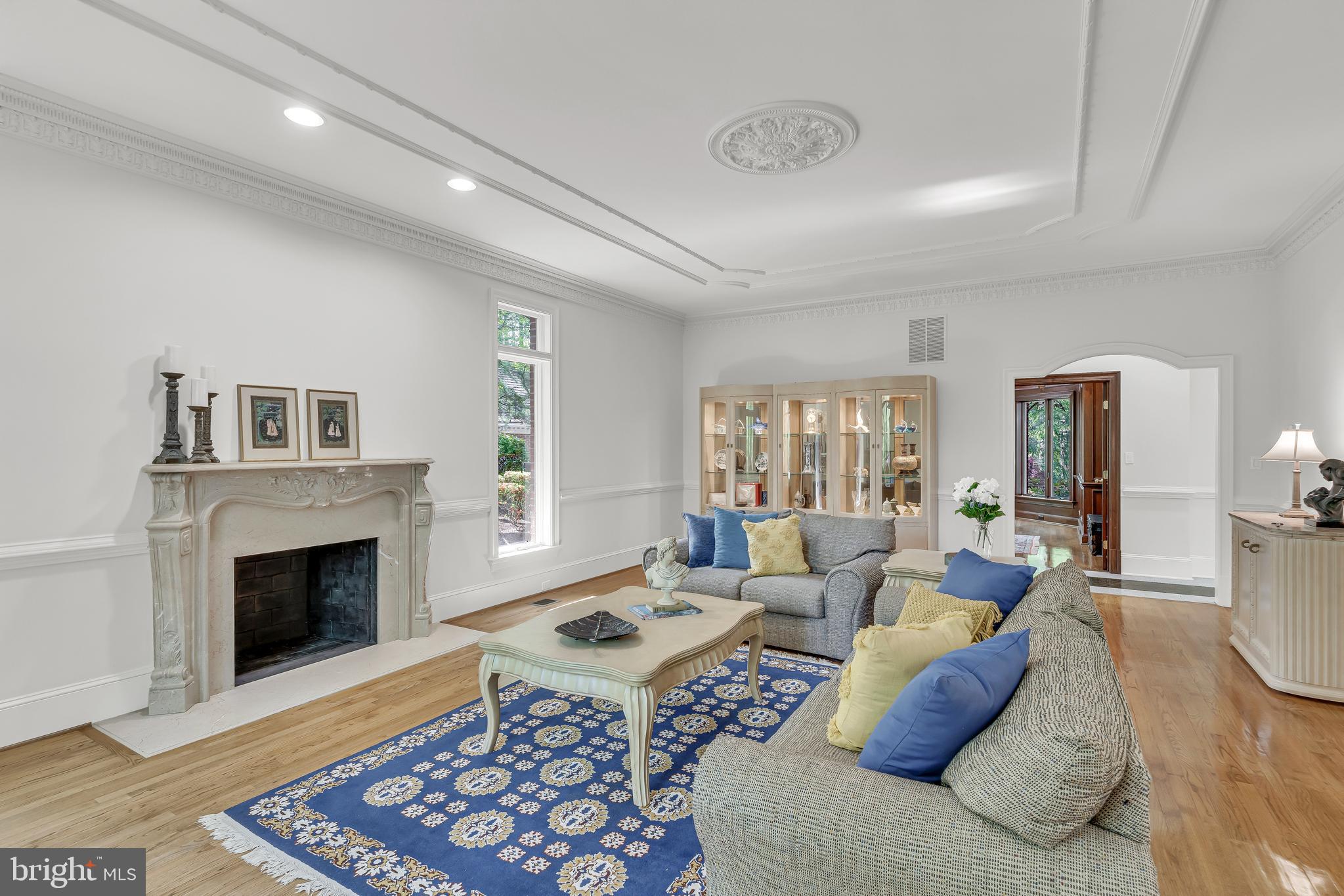 DARNESTOWN OUTSIDE - Residential