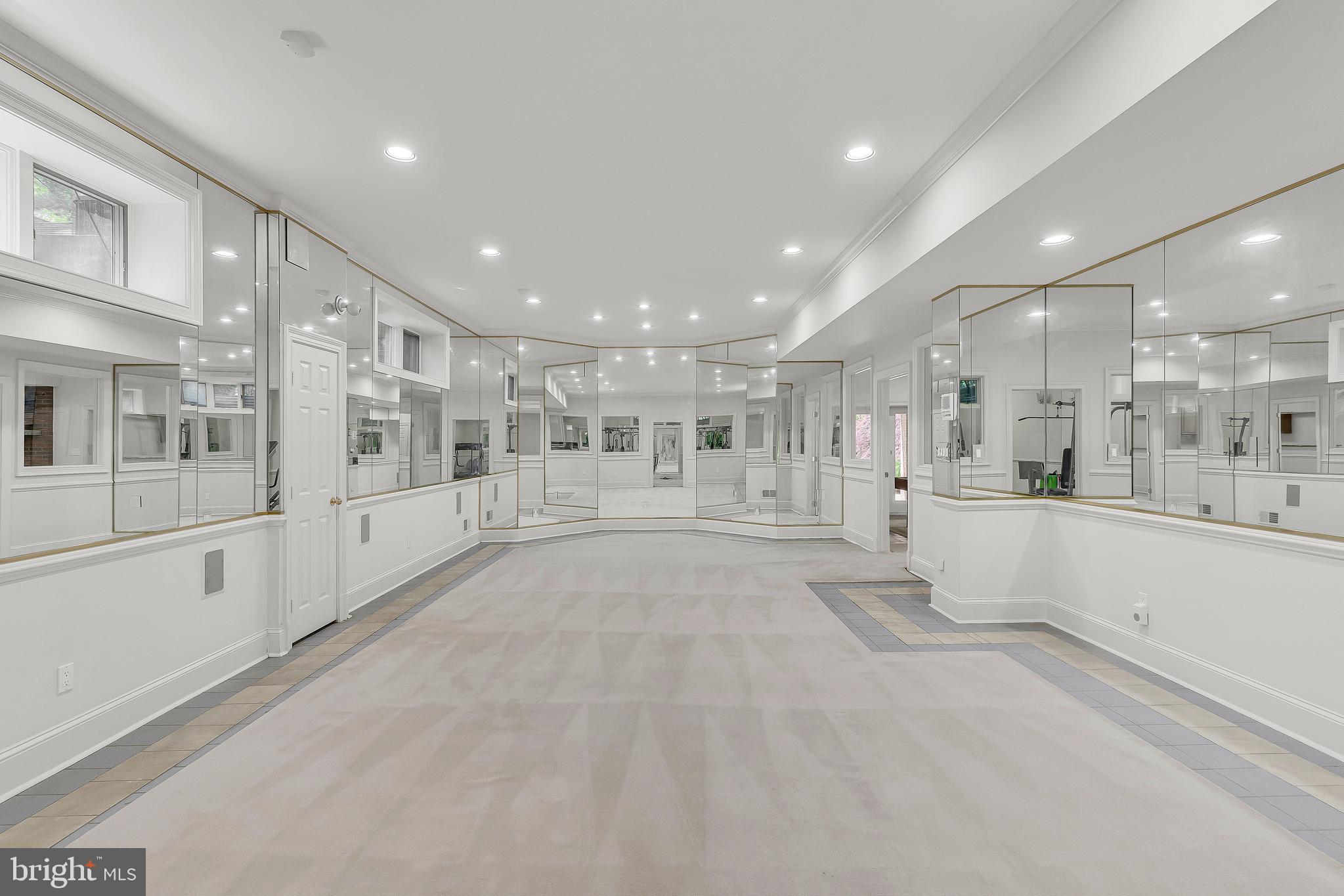 DARNESTOWN OUTSIDE - Residential