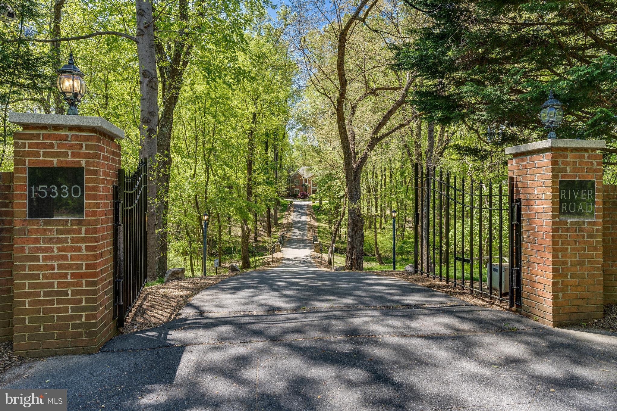 DARNESTOWN OUTSIDE - Residential