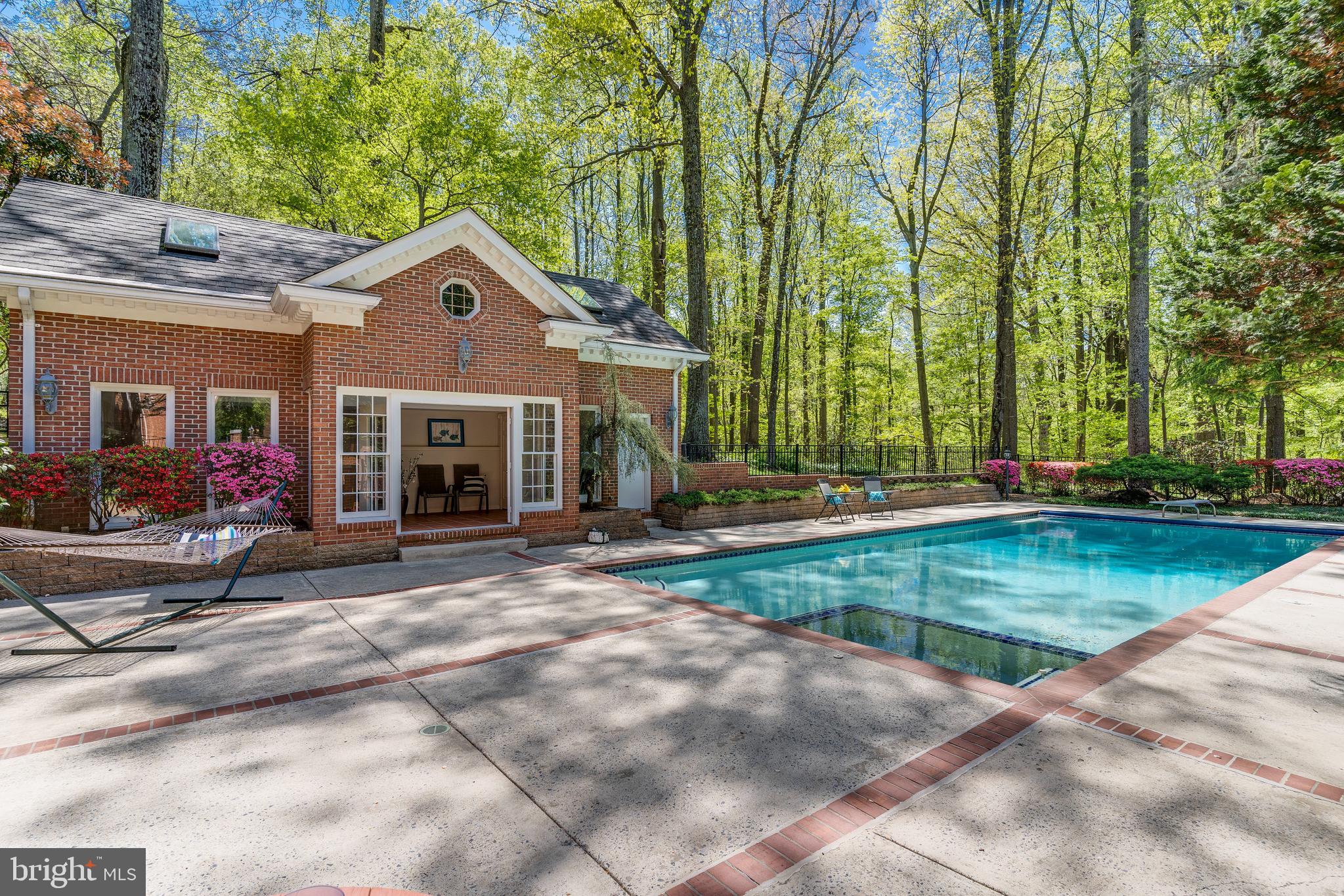 DARNESTOWN OUTSIDE - Residential