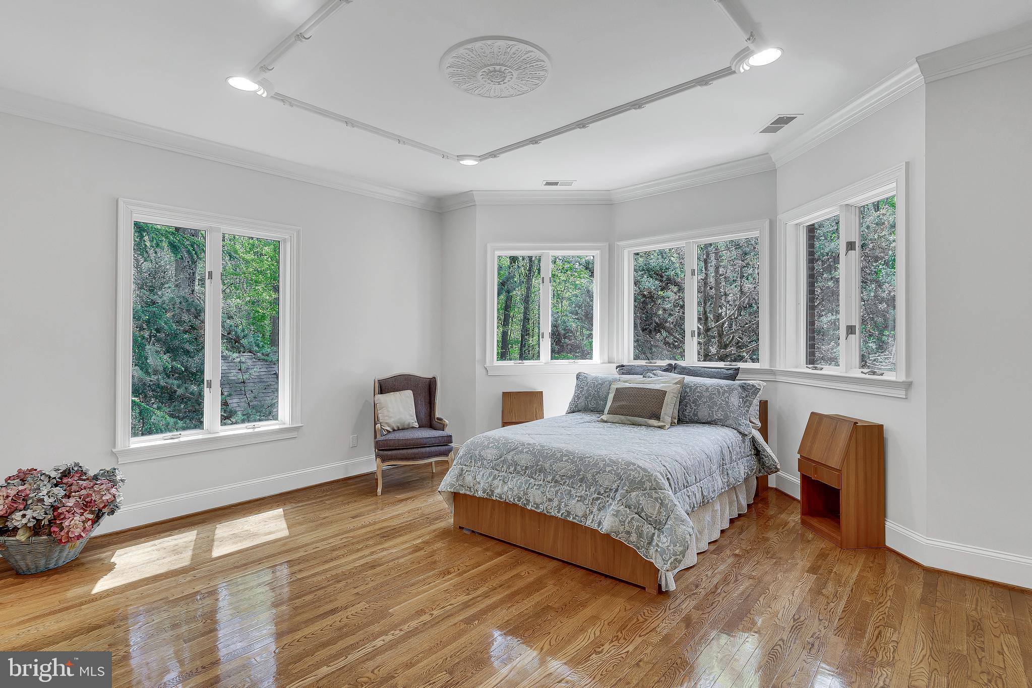 DARNESTOWN OUTSIDE - Residential