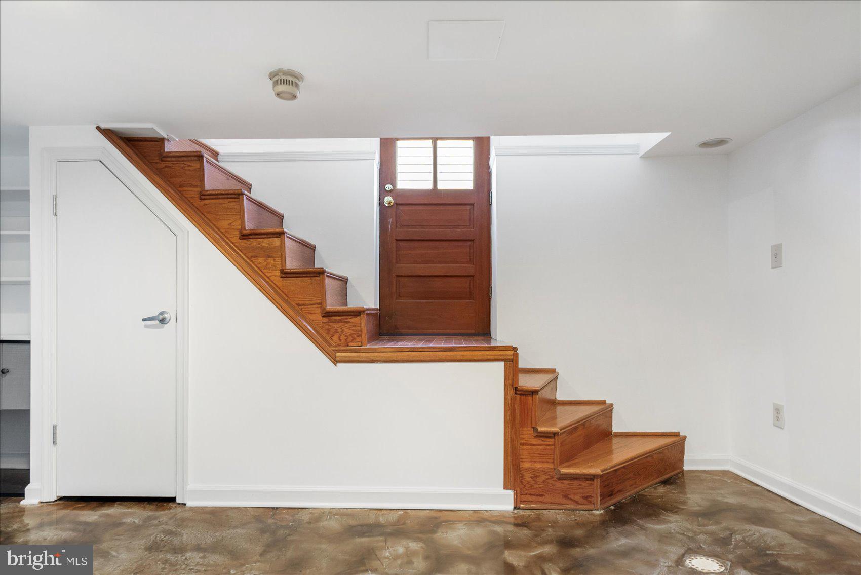 LAURAVILLE HISTORIC DISTRICT - Residential