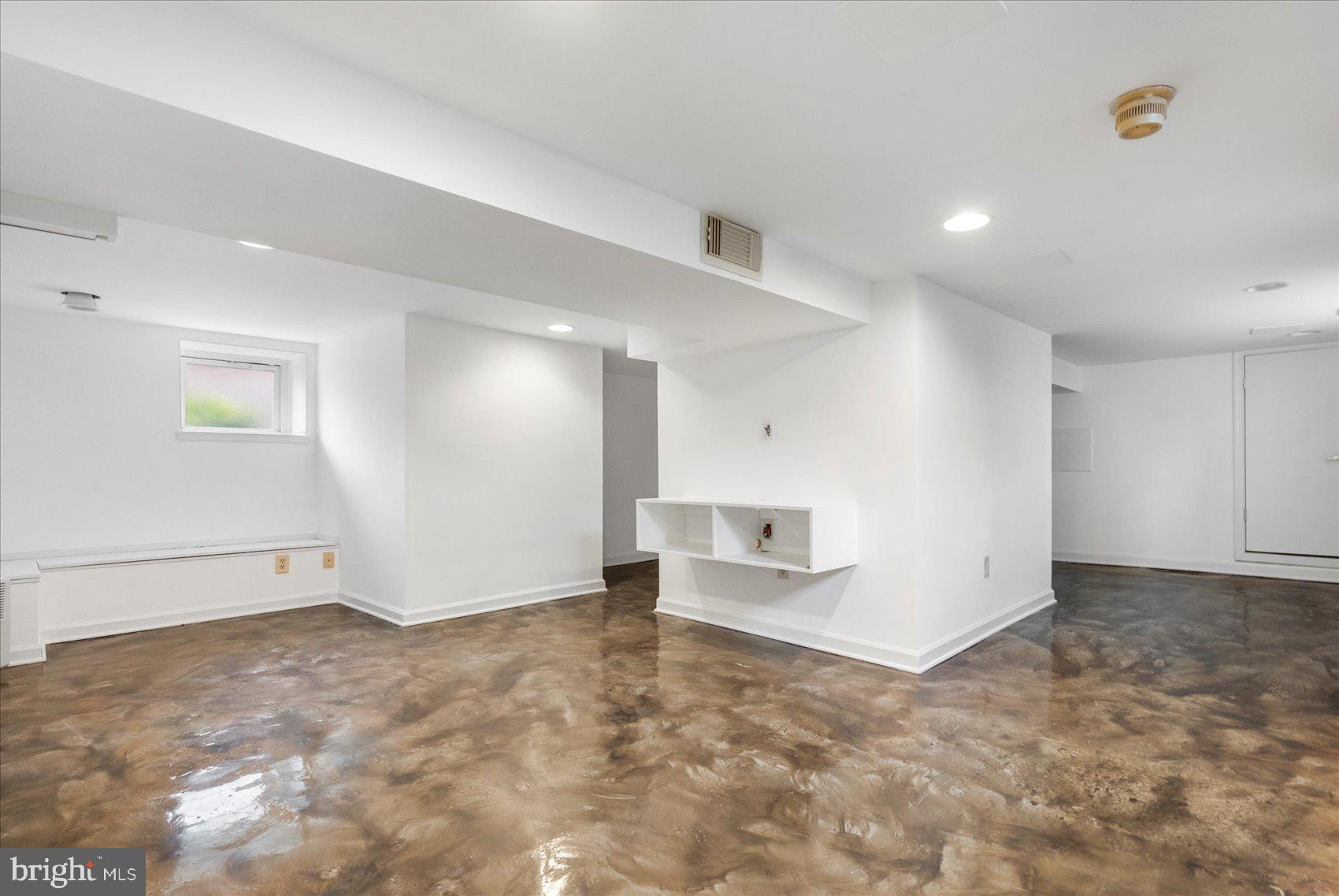 LAURAVILLE HISTORIC DISTRICT - Residential