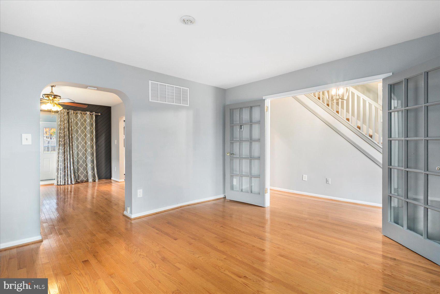 LAURAVILLE HISTORIC DISTRICT - Residential