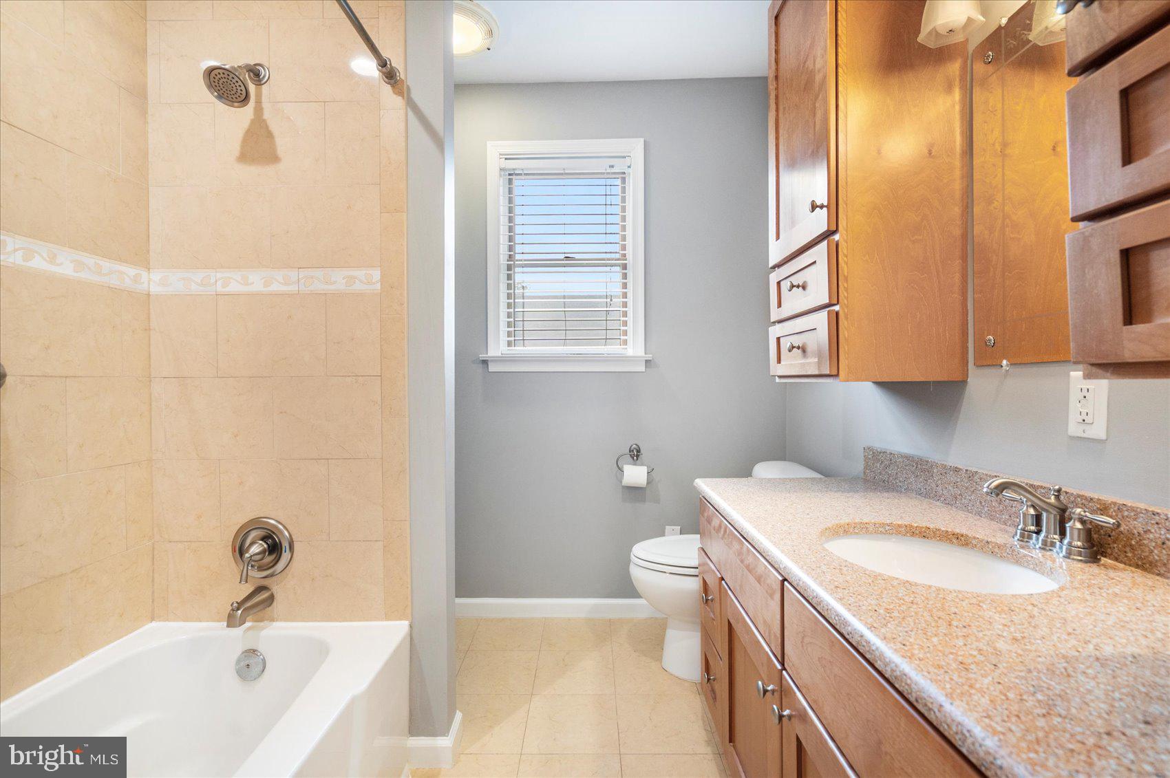 LAURAVILLE HISTORIC DISTRICT - Residential