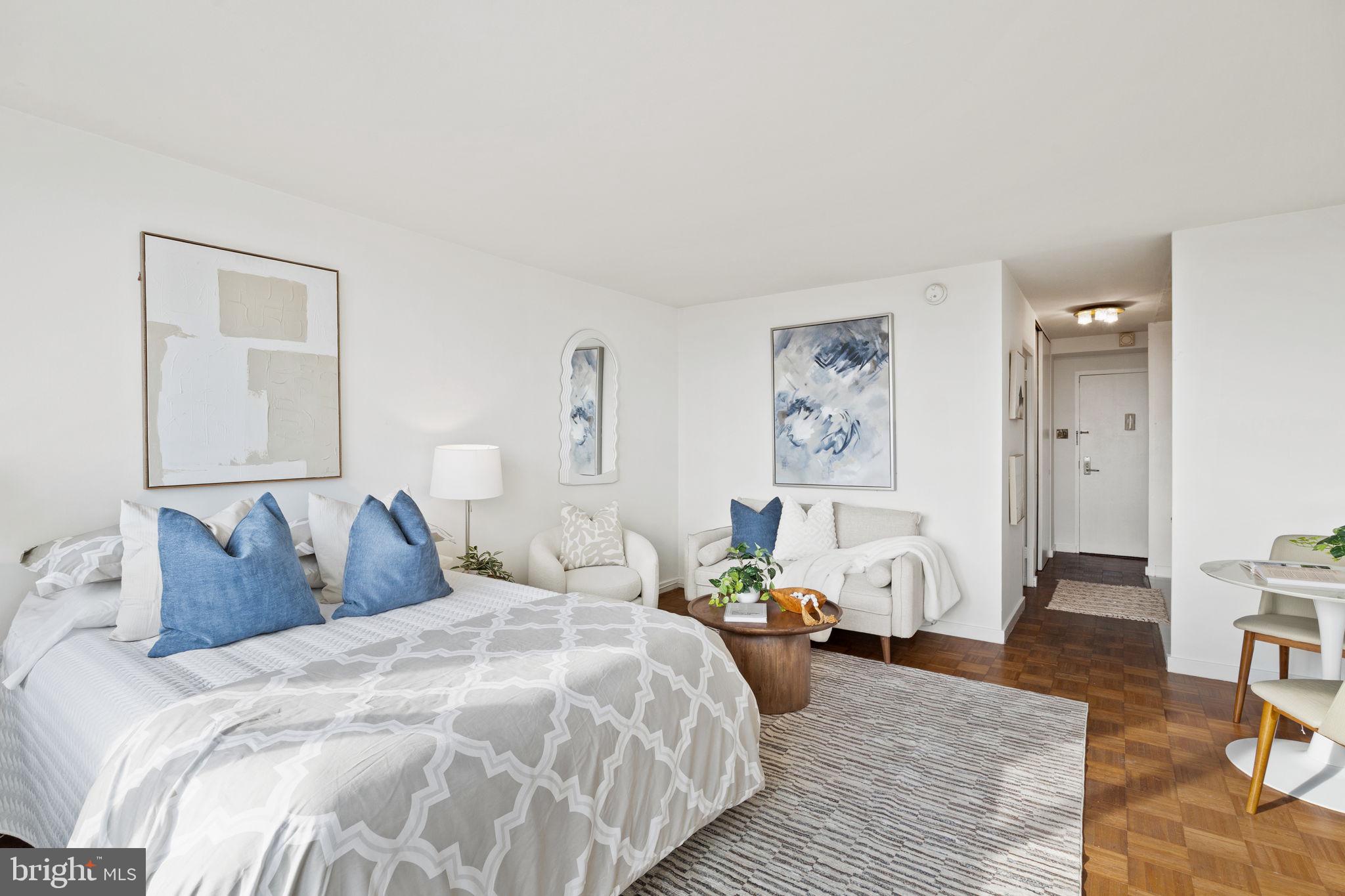 WASHINGTON SQ - Residential